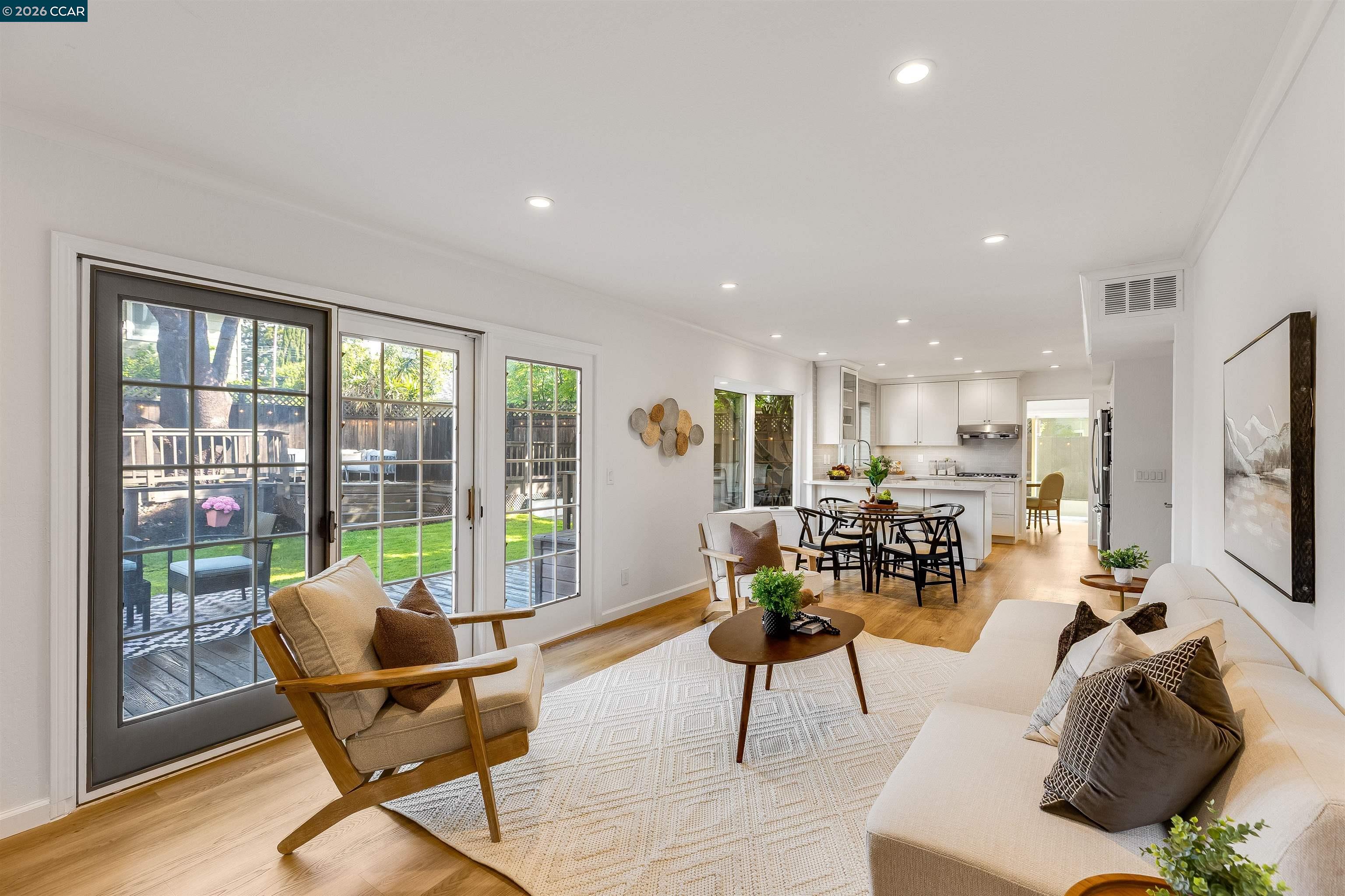 Detail Gallery Image 18 of 50 For 418 Devon Ct, San Ramon,  CA 94583 - 5 Beds | 2/1 Baths