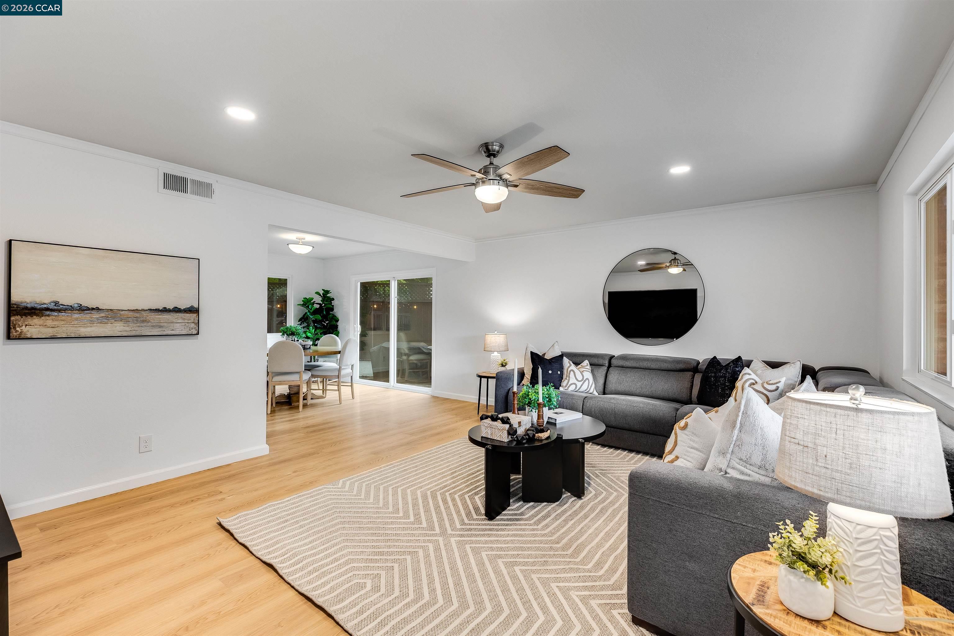 Detail Gallery Image 6 of 50 For 418 Devon Ct, San Ramon,  CA 94583 - 5 Beds | 2/1 Baths