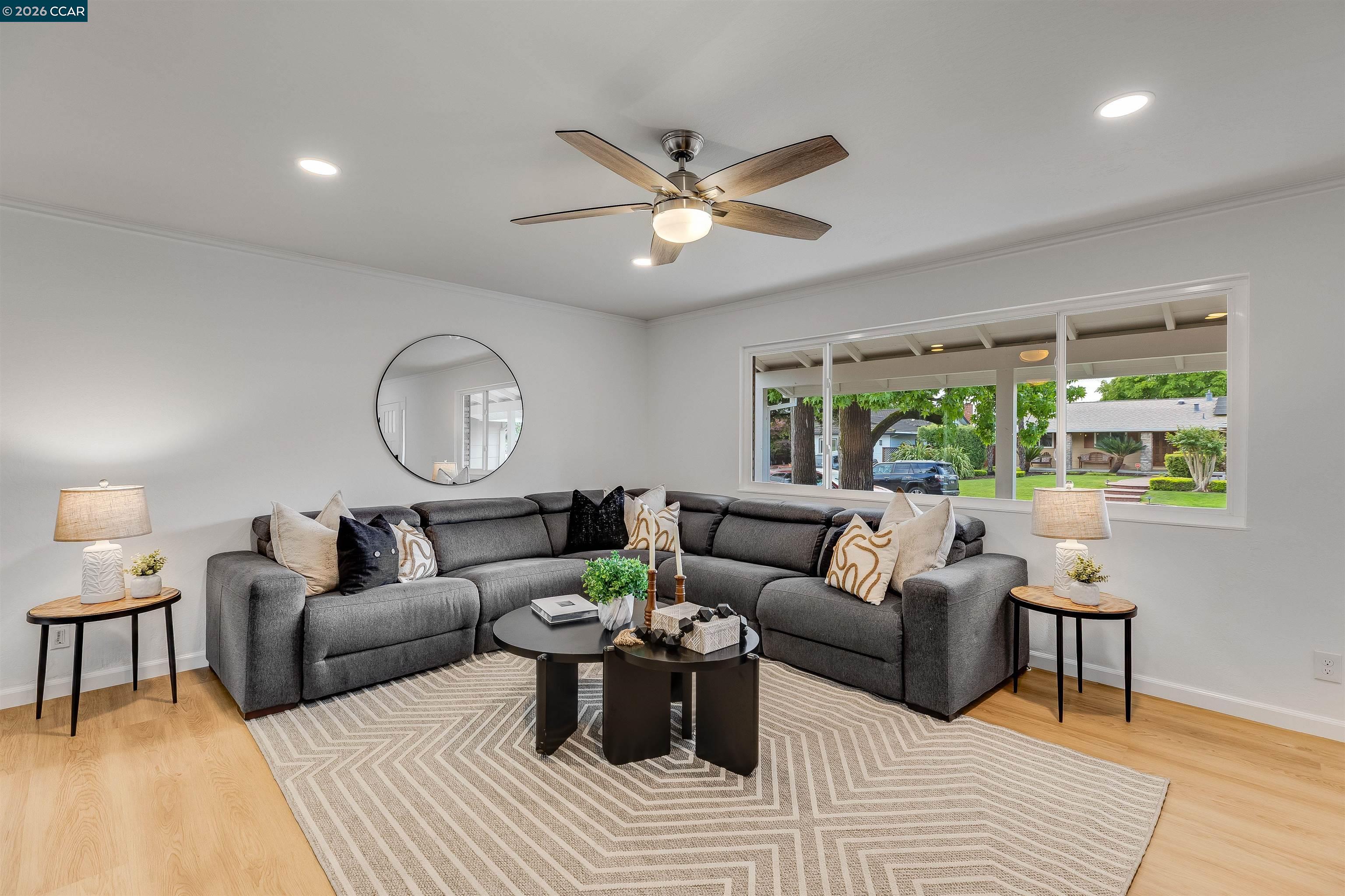 Detail Gallery Image 7 of 50 For 418 Devon Ct, San Ramon,  CA 94583 - 5 Beds | 2/1 Baths