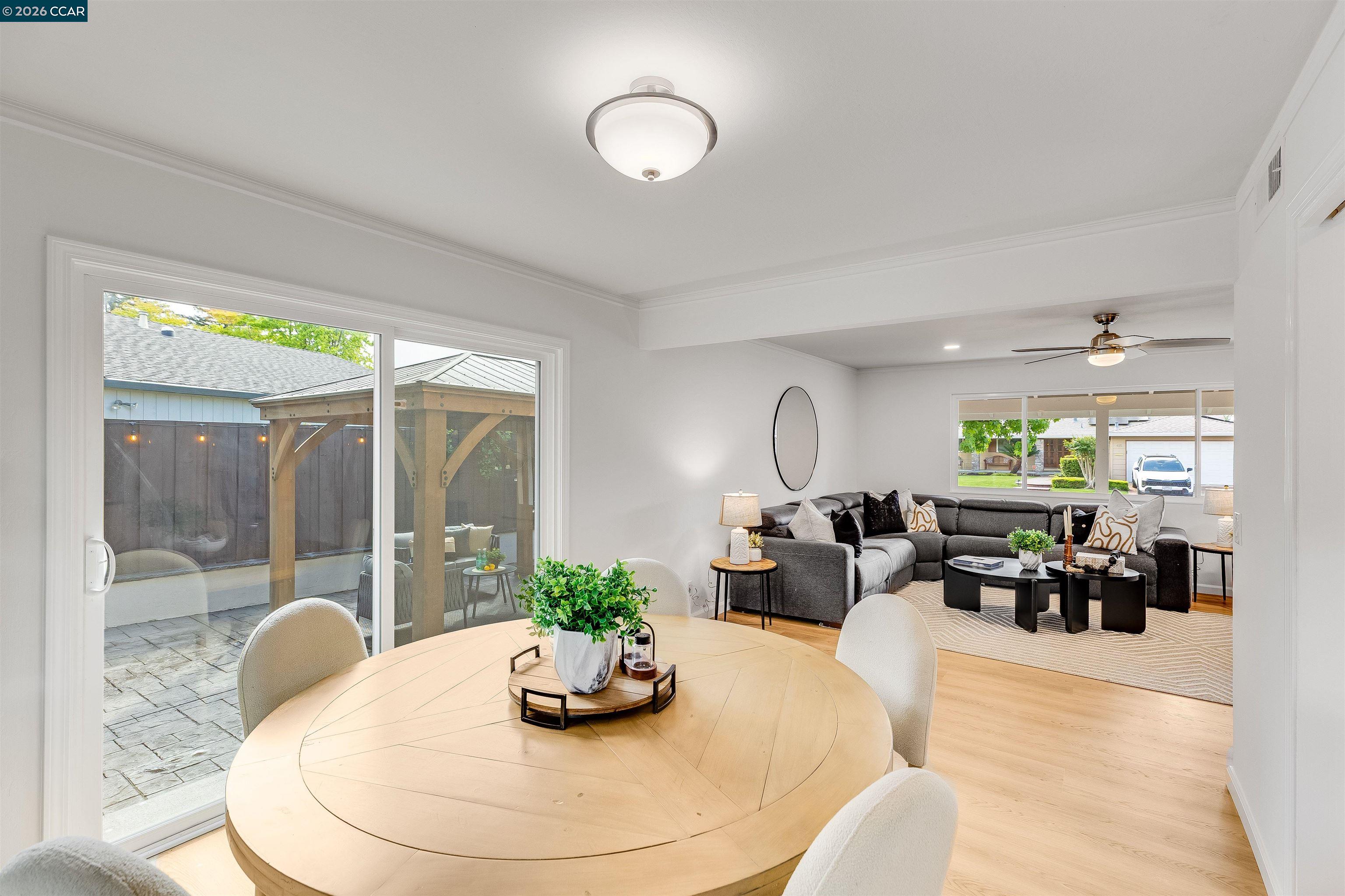 Detail Gallery Image 10 of 50 For 418 Devon Ct, San Ramon,  CA 94583 - 5 Beds | 2/1 Baths