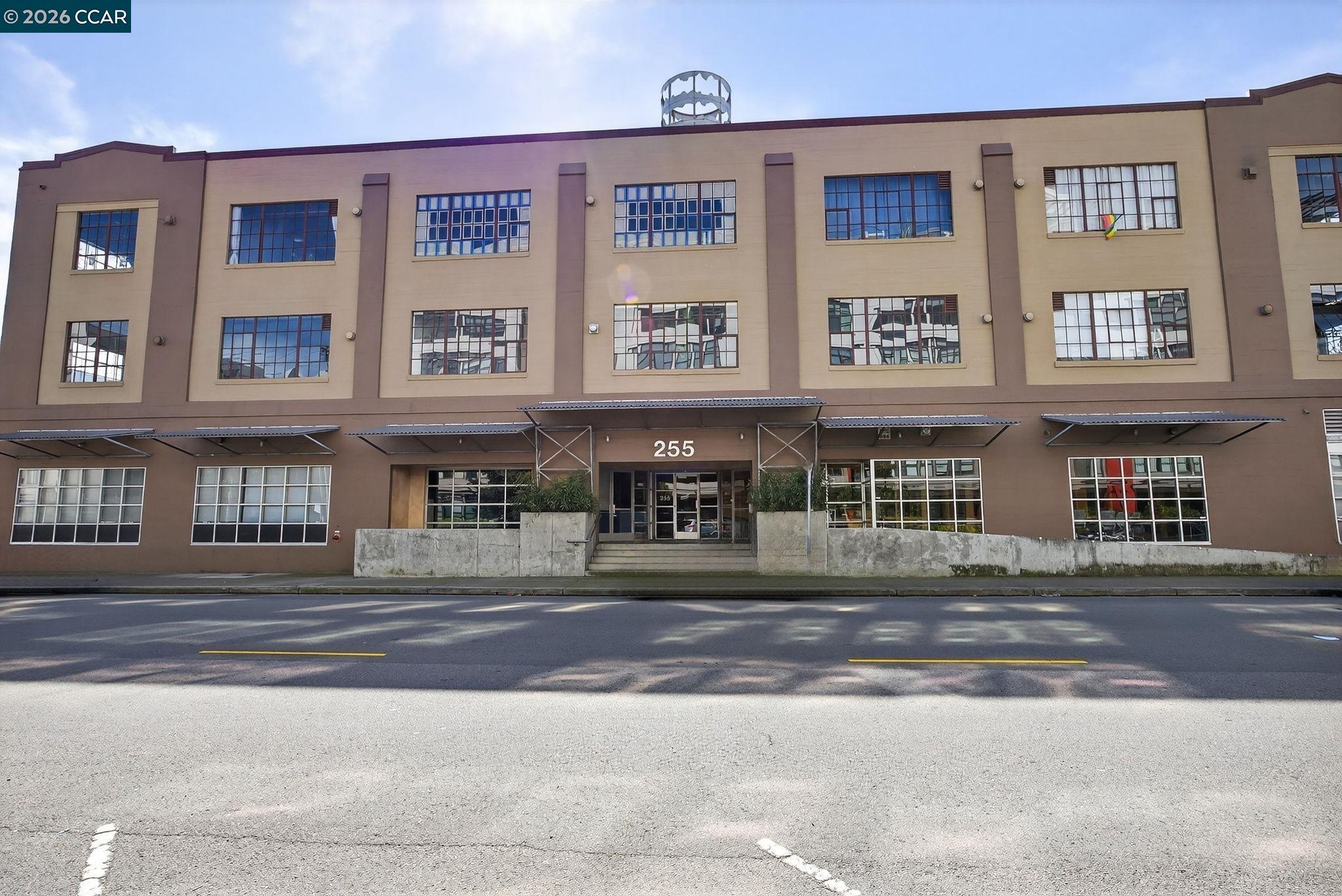 Detail Gallery Image 4 of 37 For , Oakland,  CA 94607 - – Beds | – Baths