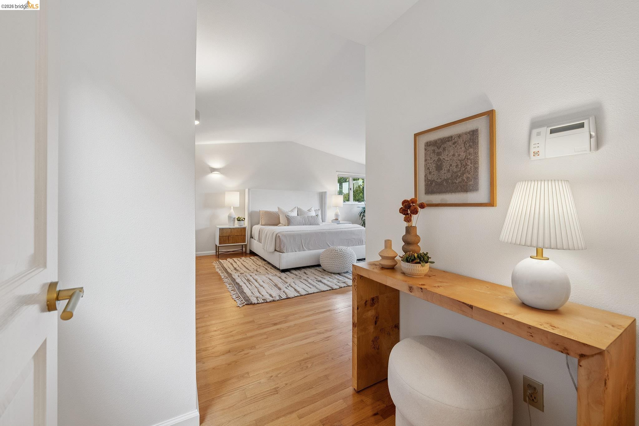 Detail Gallery Image 25 of 40 For 6869 Bristol Dr, Berkeley,  CA 94705 - 4 Beds | 3 Baths