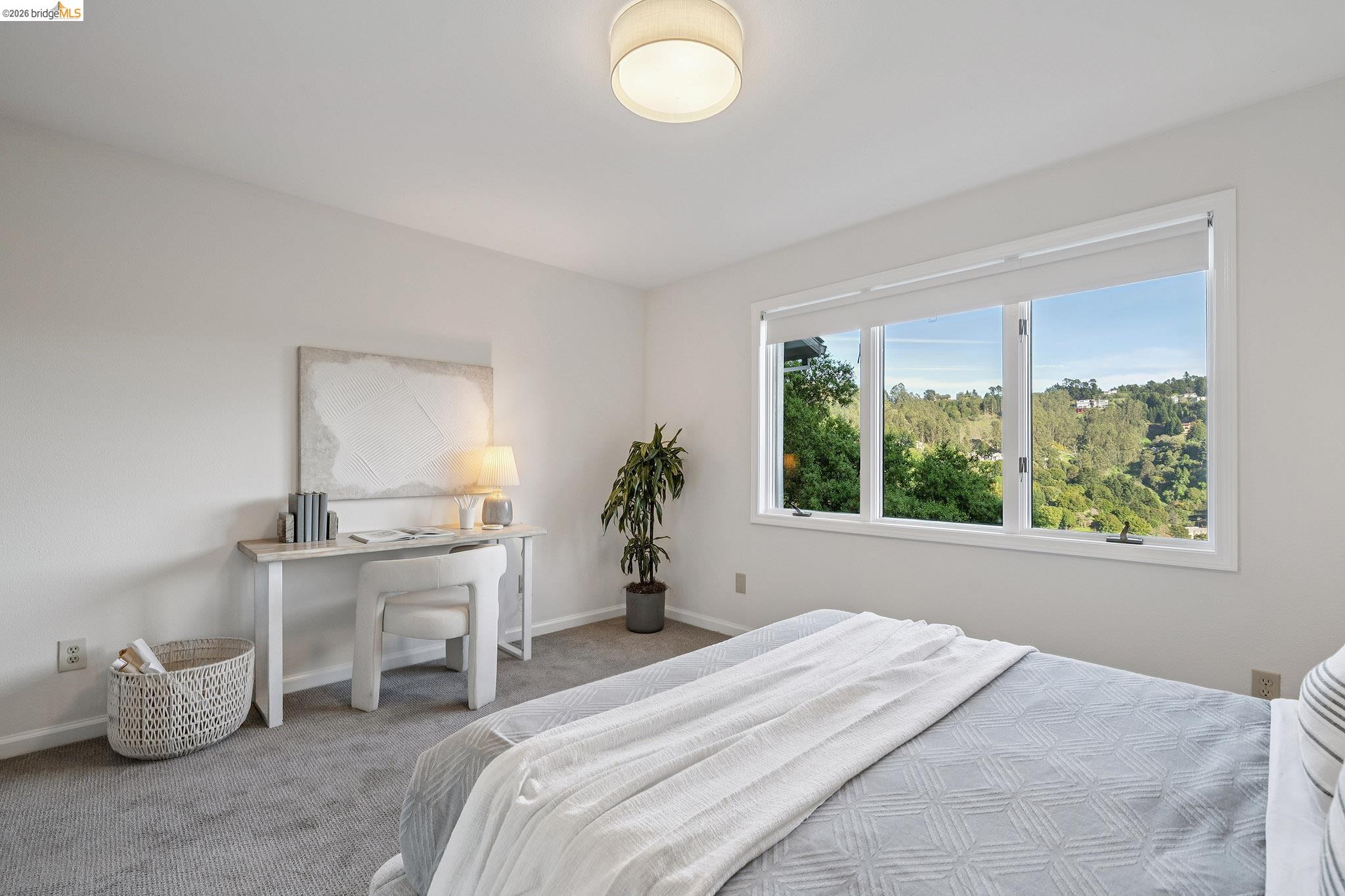 Detail Gallery Image 35 of 40 For 6869 Bristol Dr, Berkeley,  CA 94705 - 4 Beds | 3 Baths