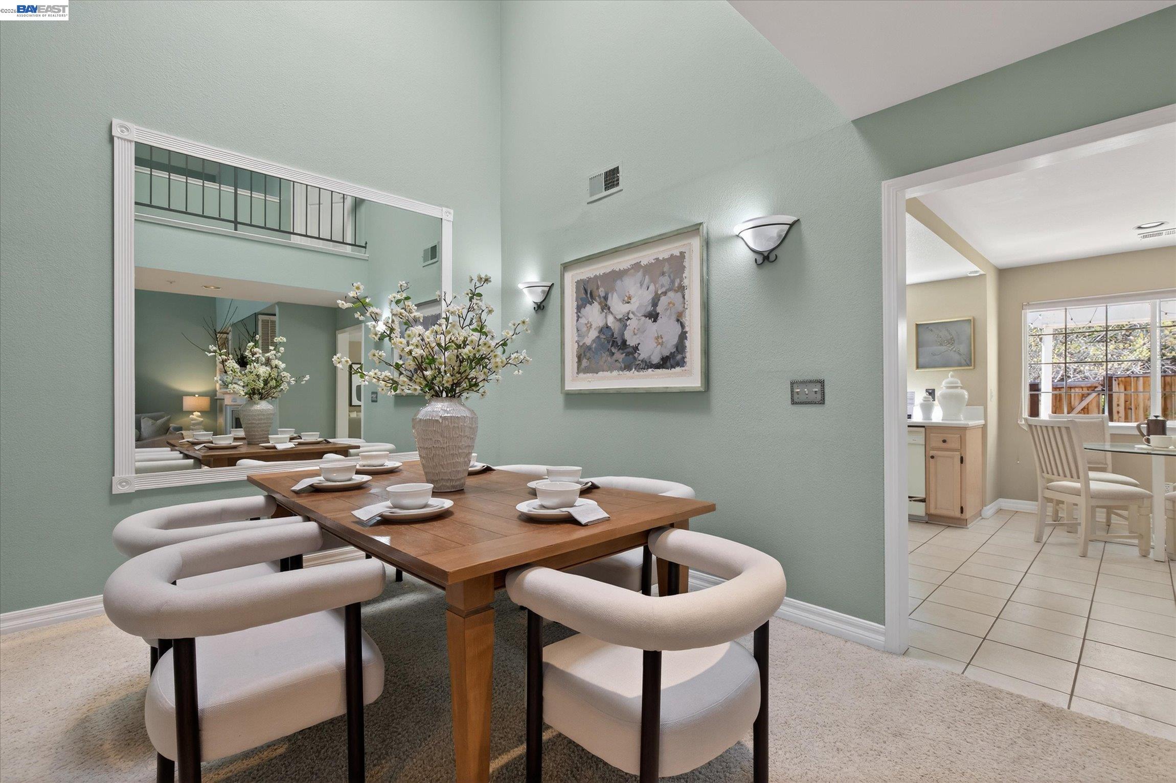 Detail Gallery Image 2 of 34 For 3873 Inverness Cmn, Livermore,  CA 94551 - 3 Beds | 2/1 Baths