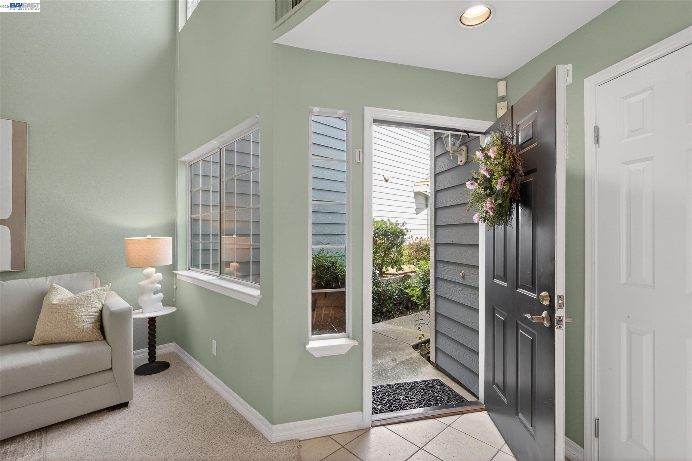 Detail Gallery Image 10 of 34 For 3873 Inverness Cmn, Livermore,  CA 94551 - 3 Beds | 2/1 Baths