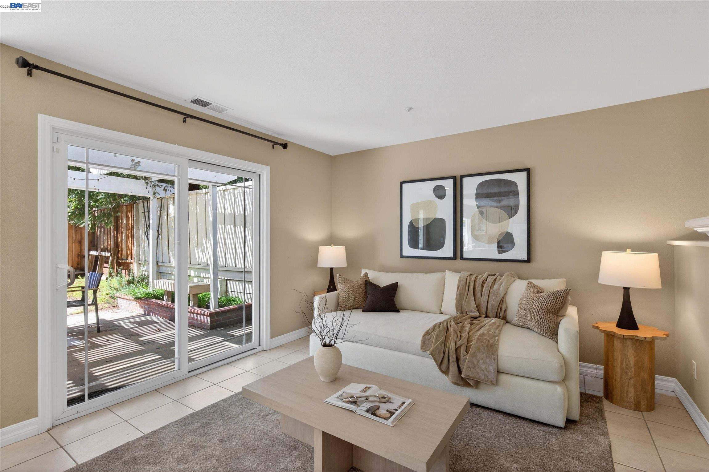 Detail Gallery Image 15 of 34 For 3873 Inverness Cmn, Livermore,  CA 94551 - 3 Beds | 2/1 Baths