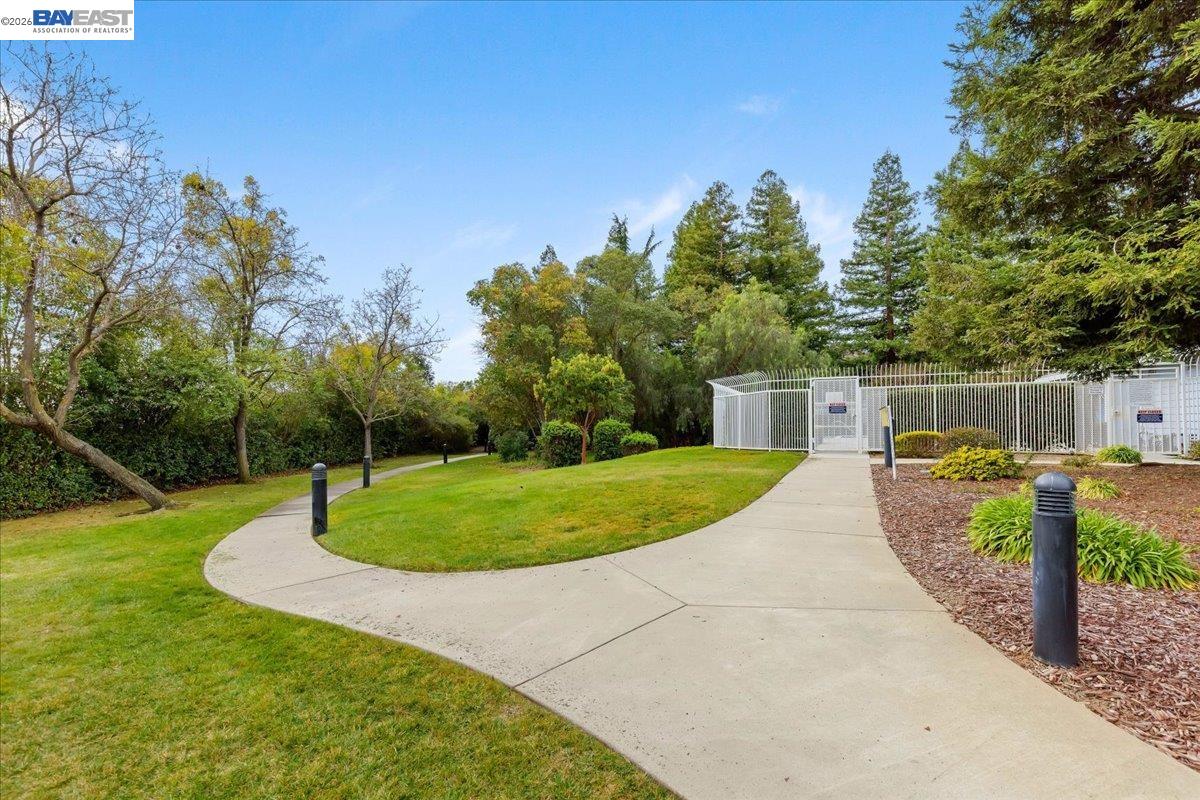 Detail Gallery Image 29 of 34 For 3873 Inverness Cmn, Livermore,  CA 94551 - 3 Beds | 2/1 Baths