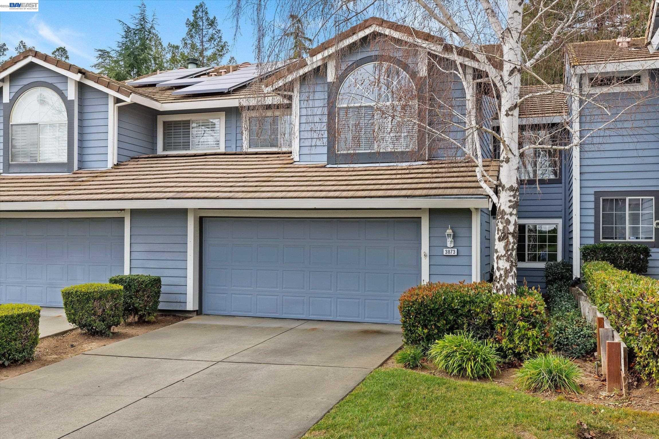 Detail Gallery Image 8 of 34 For 3873 Inverness Cmn, Livermore,  CA 94551 - 3 Beds | 2/1 Baths