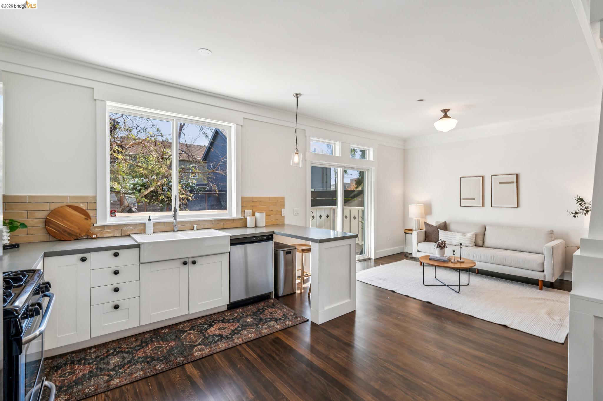 Detail Gallery Image 23 of 52 For 1479 34 Th St, Oakland,  CA 94608 - 4 Beds | 2/1 Baths