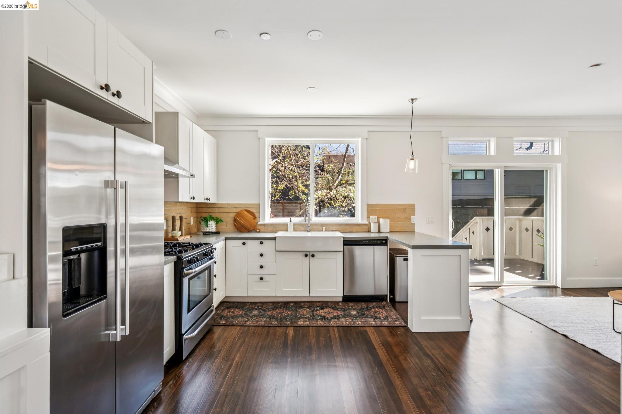 Detail Gallery Image 25 of 52 For 1479 34 Th St, Oakland,  CA 94608 - 4 Beds | 2/1 Baths