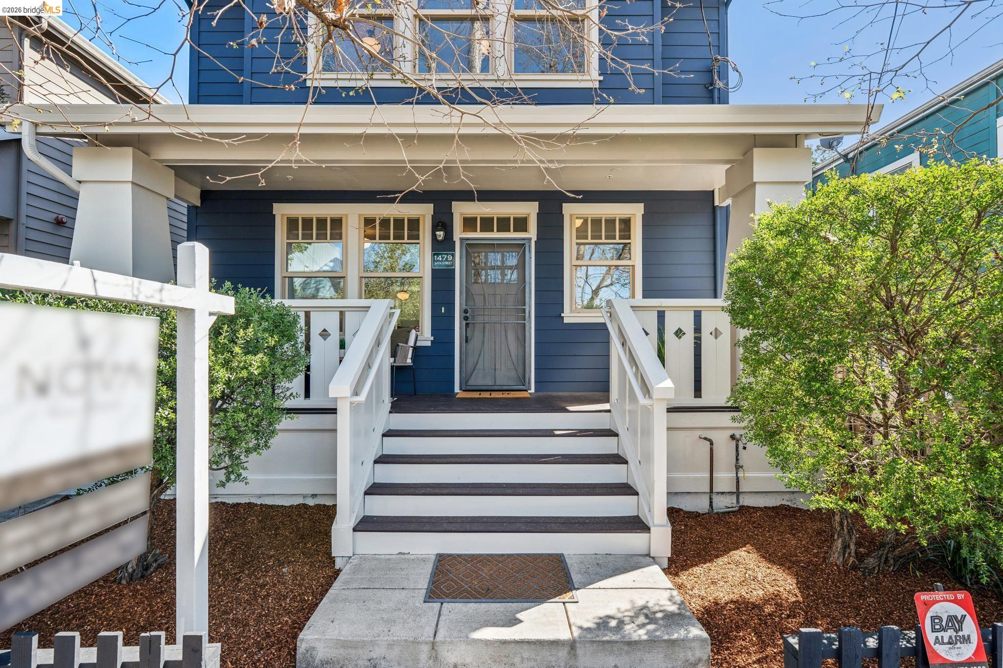 Detail Gallery Image 4 of 52 For 1479 34 Th St, Oakland,  CA 94608 - 4 Beds | 2/1 Baths