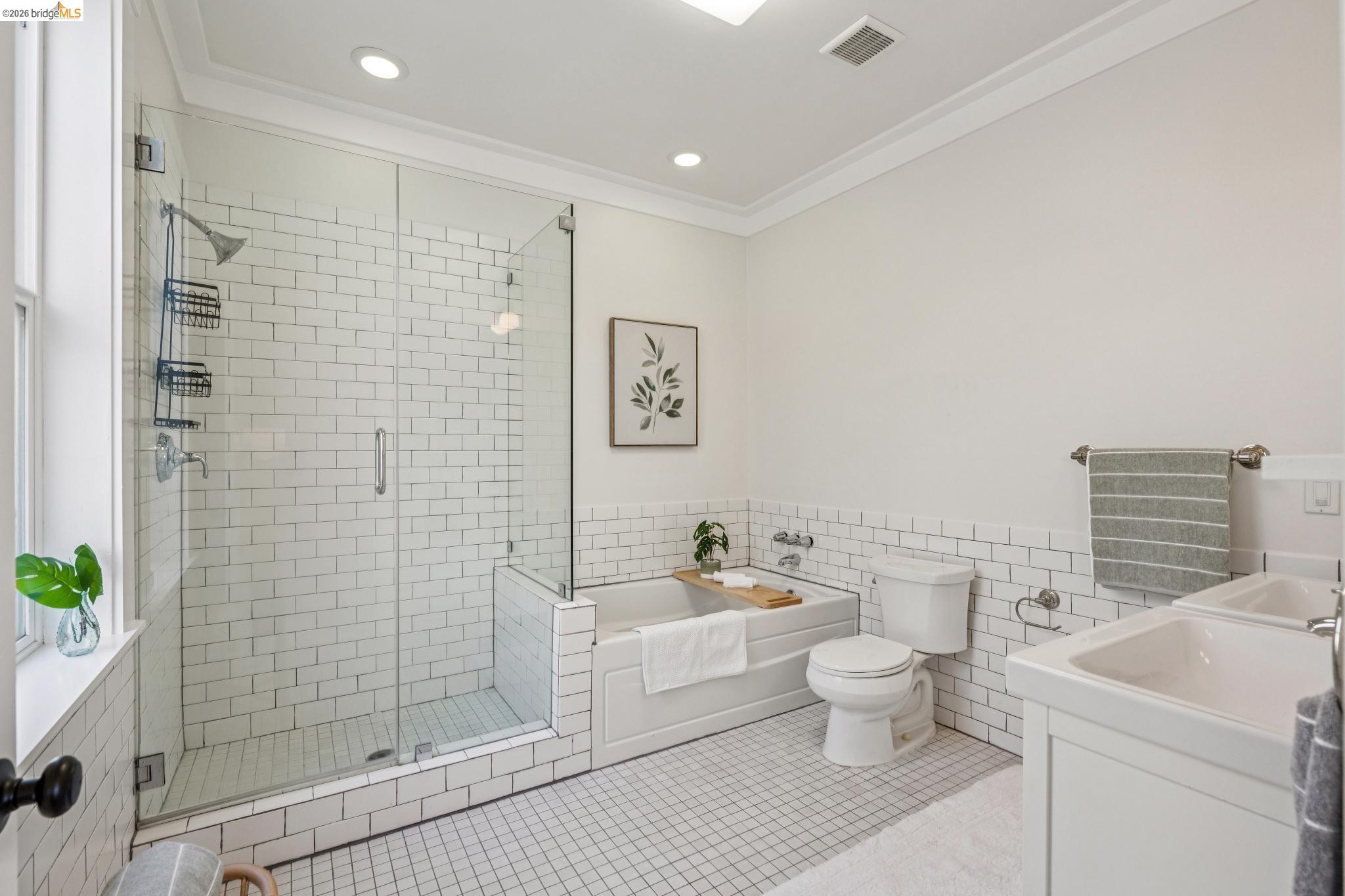 Detail Gallery Image 34 of 52 For 1479 34 Th St, Oakland,  CA 94608 - 4 Beds | 2/1 Baths