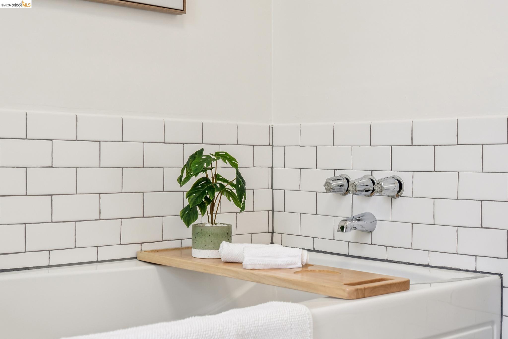 Detail Gallery Image 37 of 52 For 1479 34 Th St, Oakland,  CA 94608 - 4 Beds | 2/1 Baths