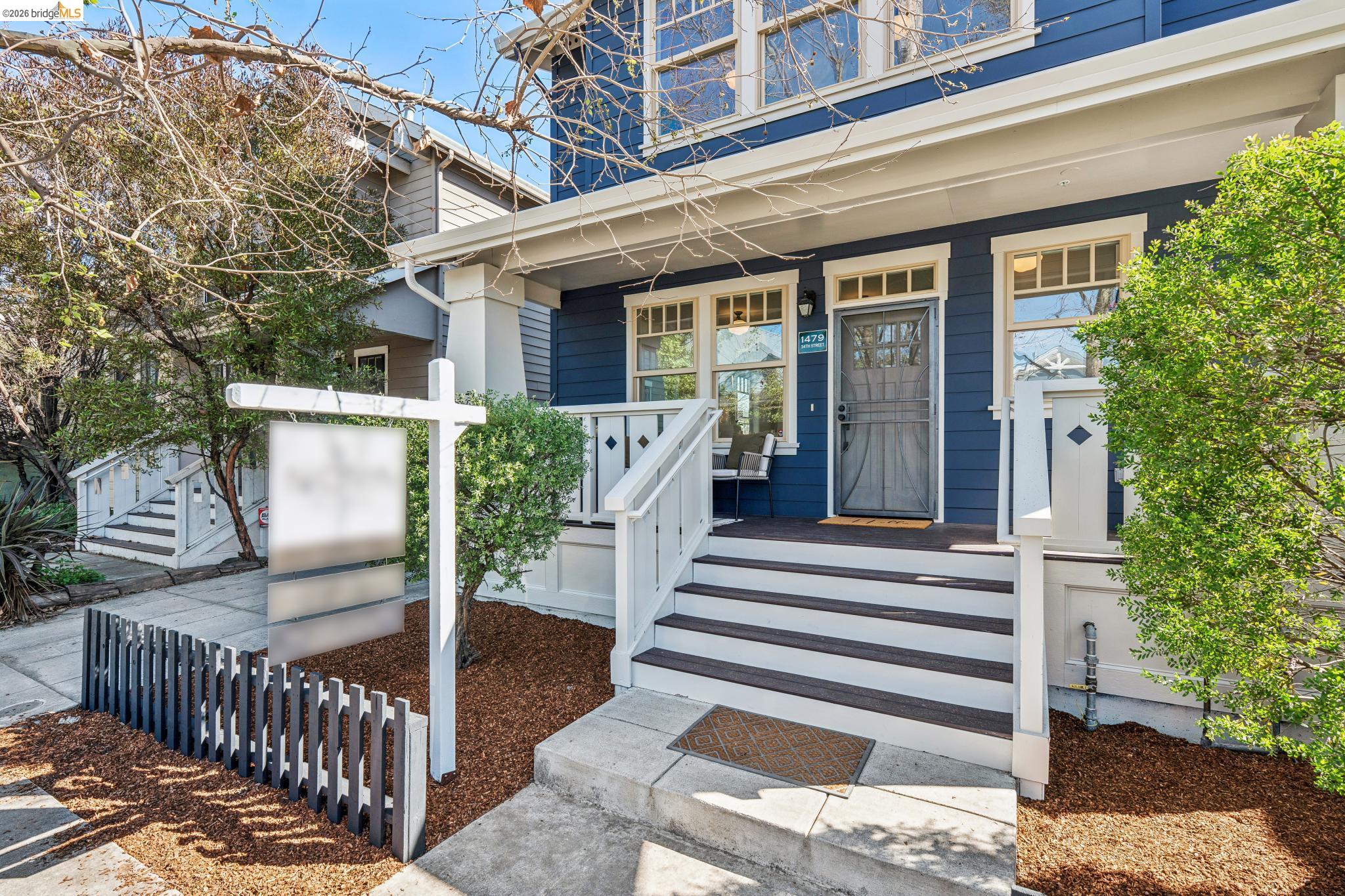 Detail Gallery Image 6 of 52 For 1479 34 Th St, Oakland,  CA 94608 - 4 Beds | 2/1 Baths