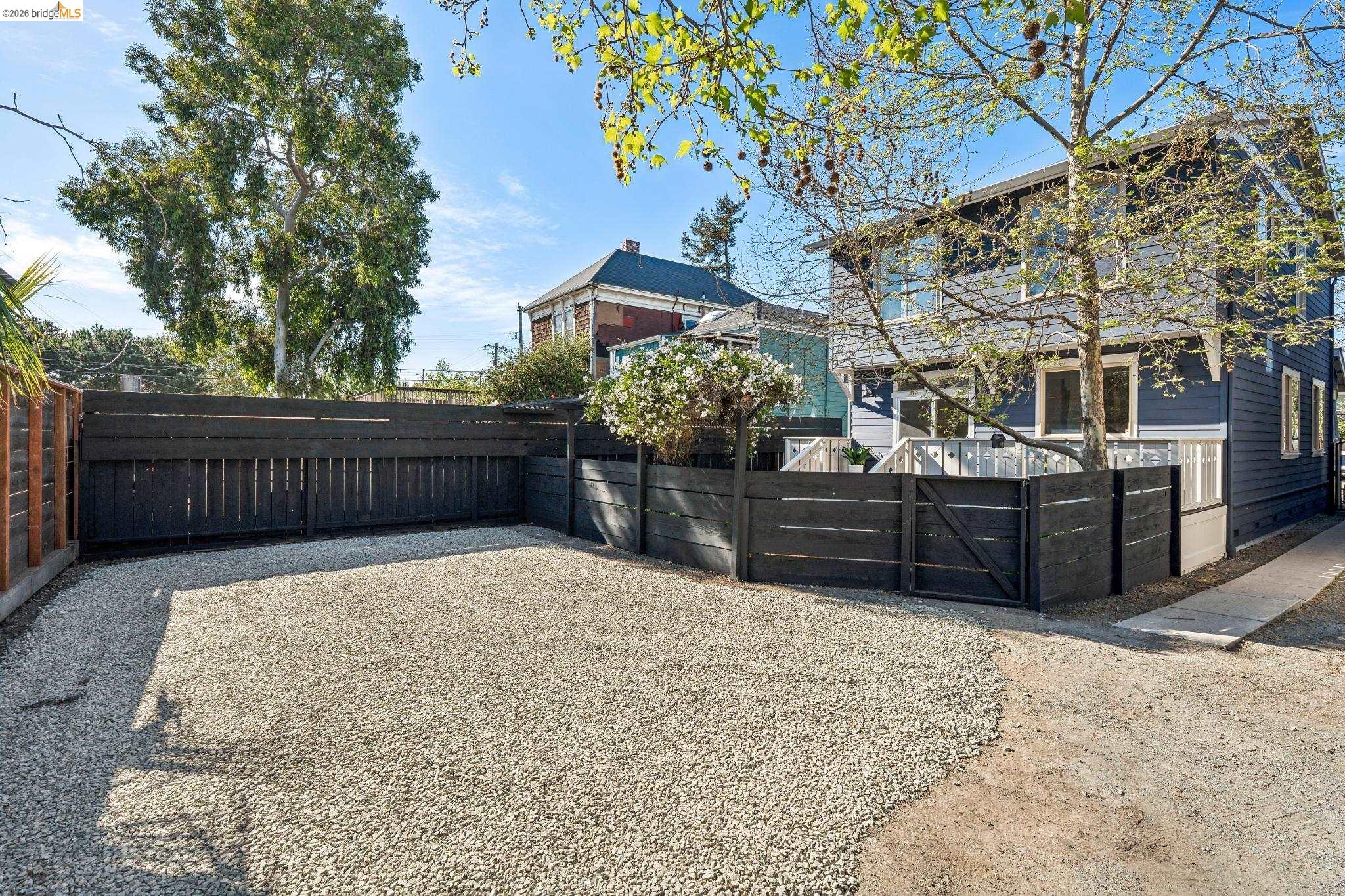 Detail Gallery Image 51 of 52 For 1479 34 Th St, Oakland,  CA 94608 - 4 Beds | 2/1 Baths