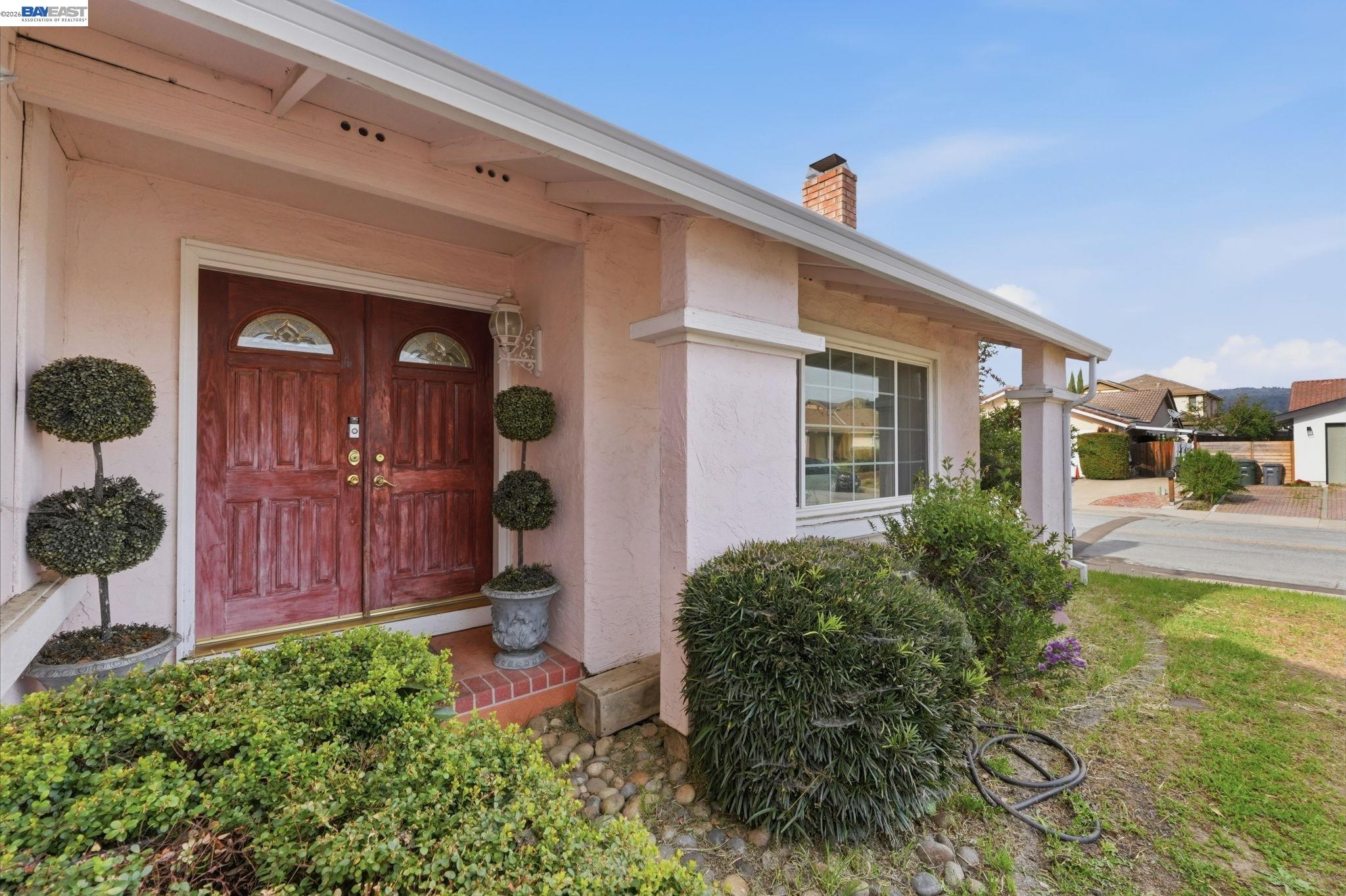 Detail Gallery Image 2 of 51 For 595 Caprice Ct, Morgan Hill,  CA 95037 - 4 Beds | 2 Baths