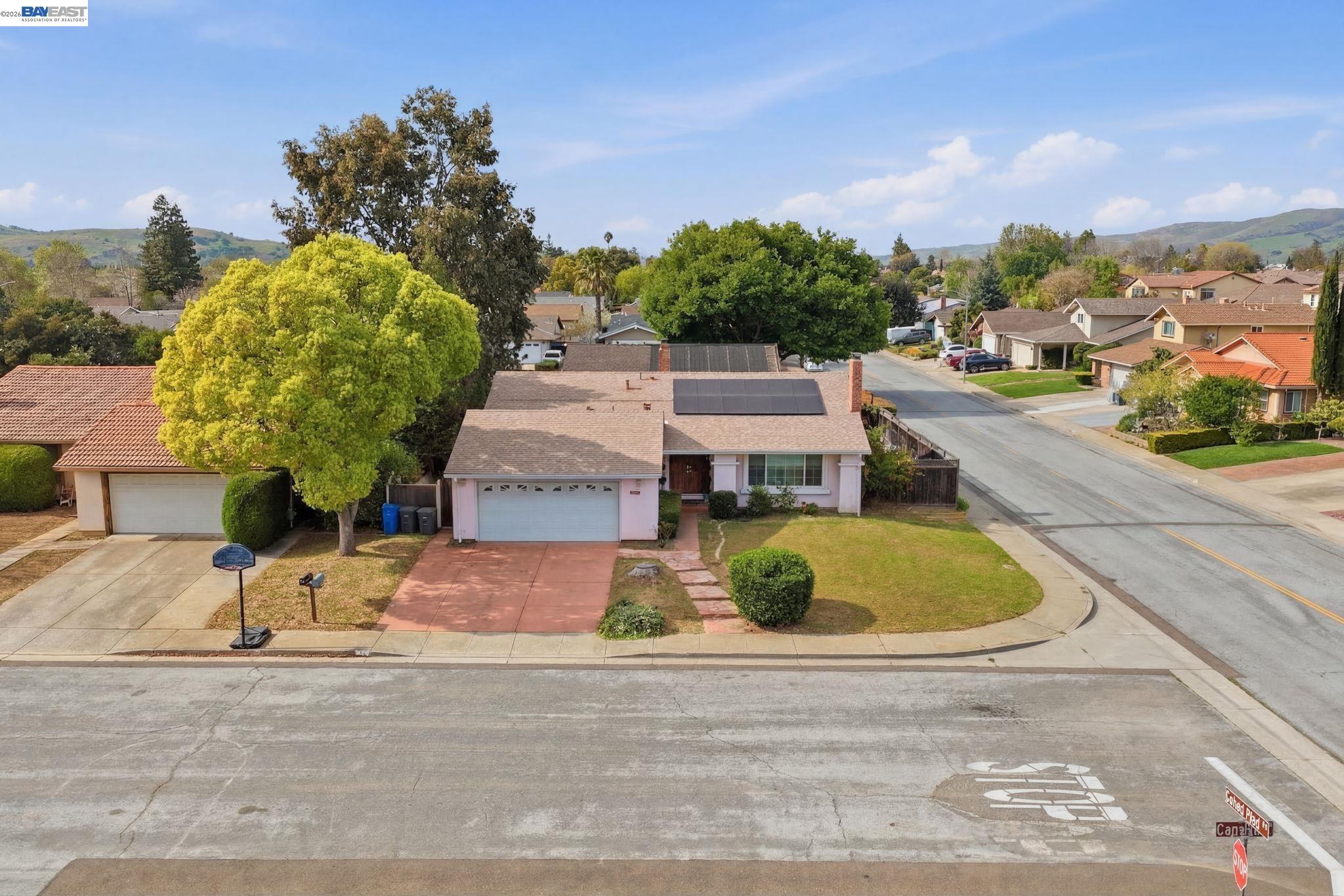 Detail Gallery Image 3 of 51 For 595 Caprice Ct, Morgan Hill,  CA 95037 - 4 Beds | 2 Baths