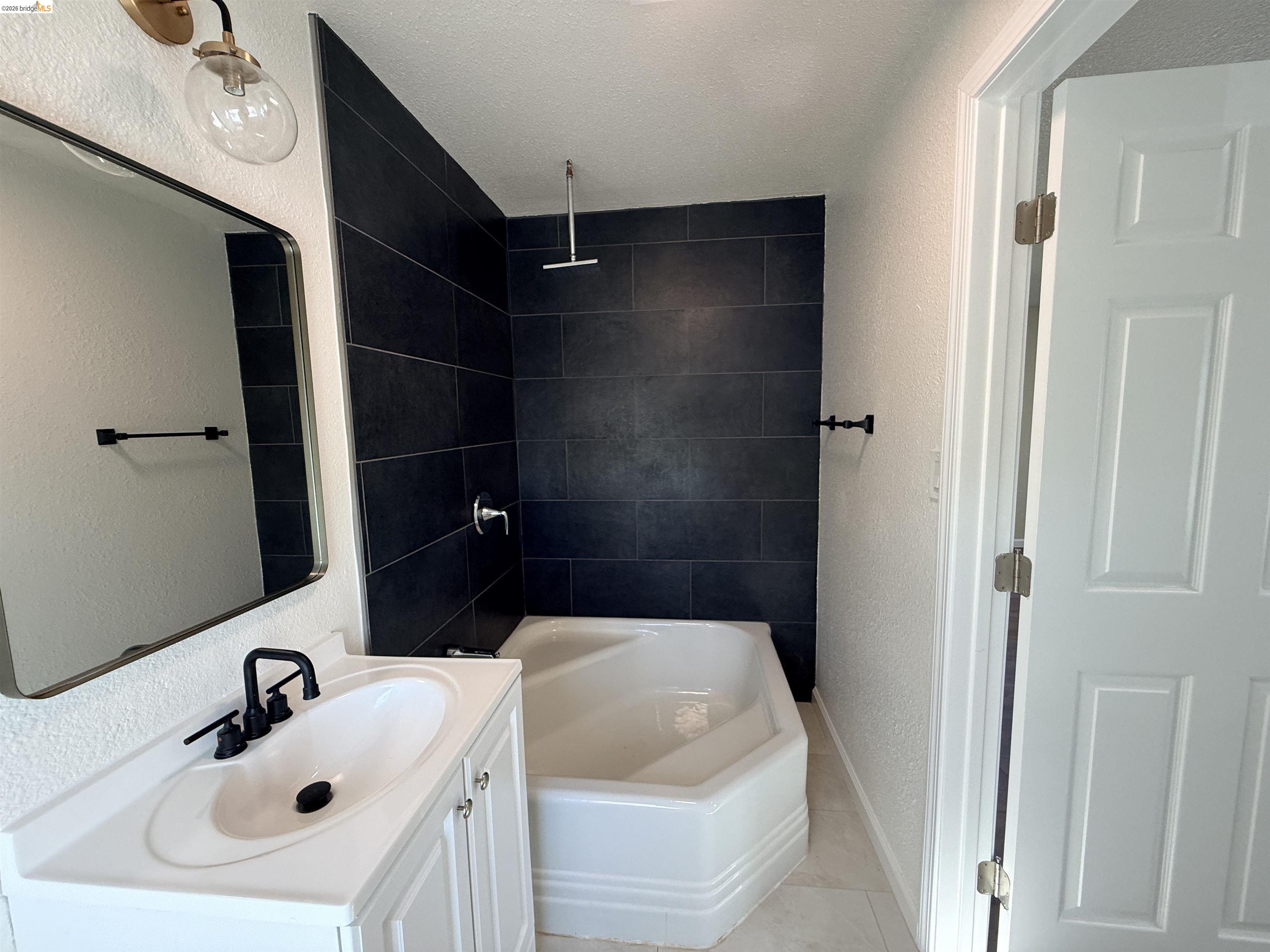 Detail Gallery Image 21 of 48 For 321 Benicia Rd, Vallejo,  CA 94590 - 3 Beds | 3 Baths