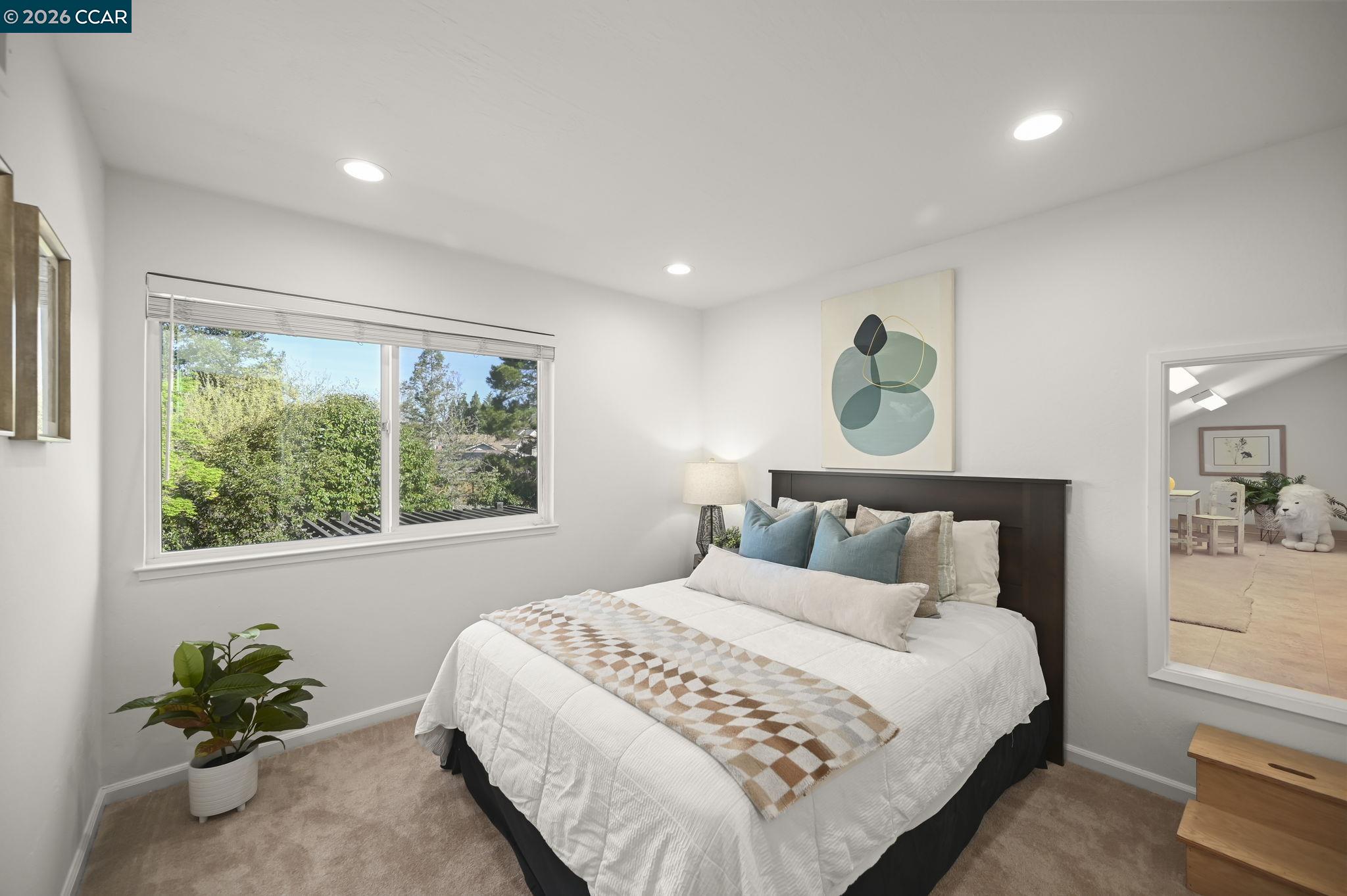 Detail Gallery Image 13 of 52 For 810 Century Way, Danville,  CA 94526 - 4 Beds | 2/1 Baths