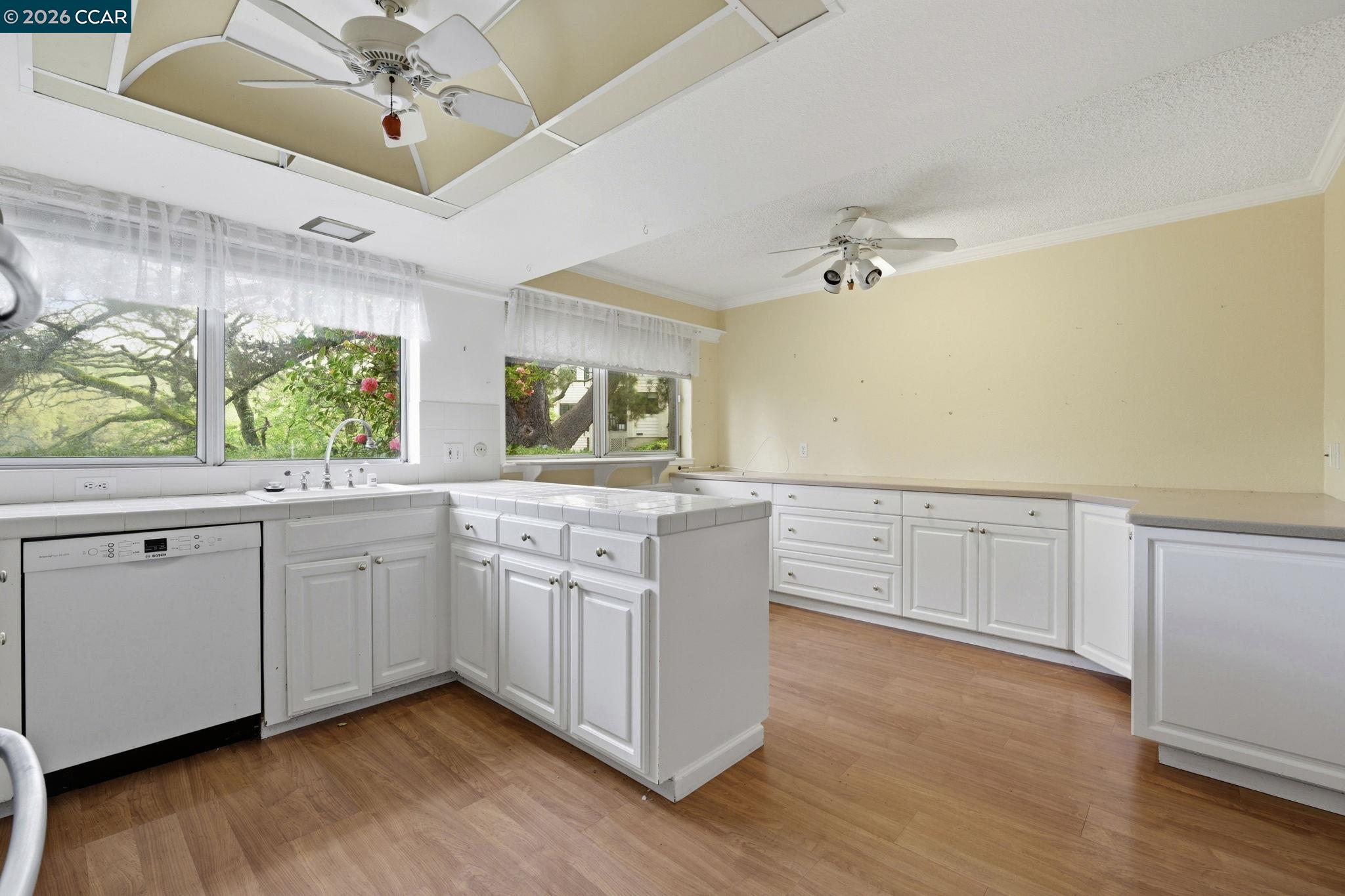 Detail Gallery Image 11 of 34 For 4001 Terra Granada Dr 1a,  Walnut Creek,  CA 94595 - 3 Beds | 2 Baths