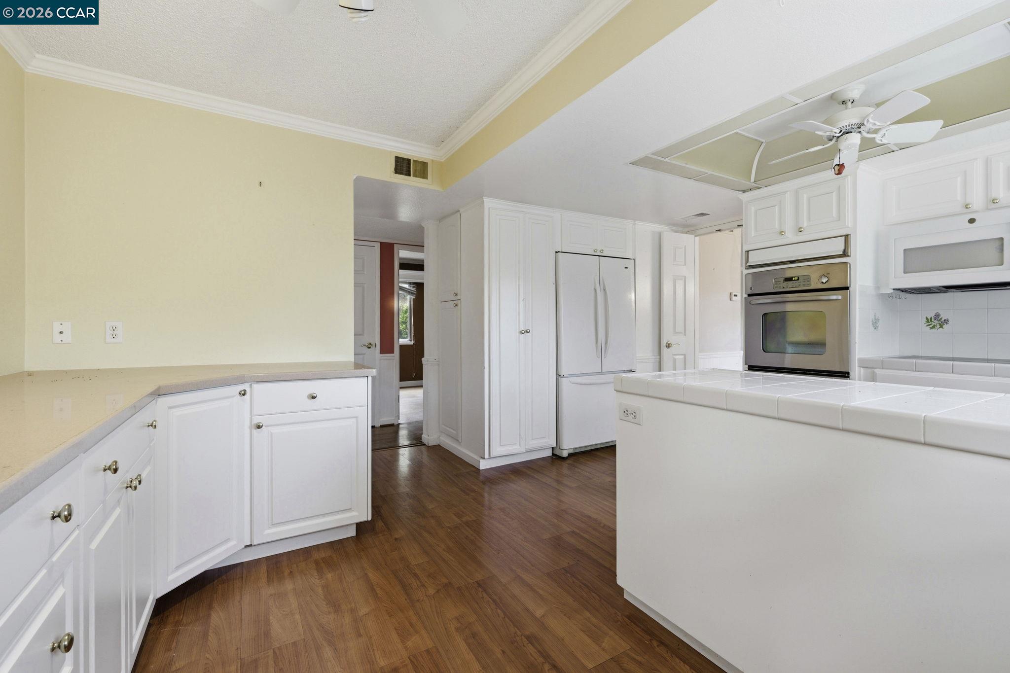 Detail Gallery Image 13 of 34 For 4001 Terra Granada Dr 1a,  Walnut Creek,  CA 94595 - 3 Beds | 2 Baths