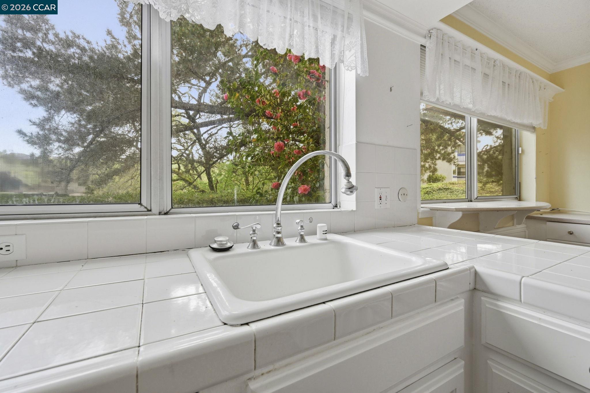 Detail Gallery Image 8 of 34 For 4001 Terra Granada Dr 1a,  Walnut Creek,  CA 94595 - 3 Beds | 2 Baths