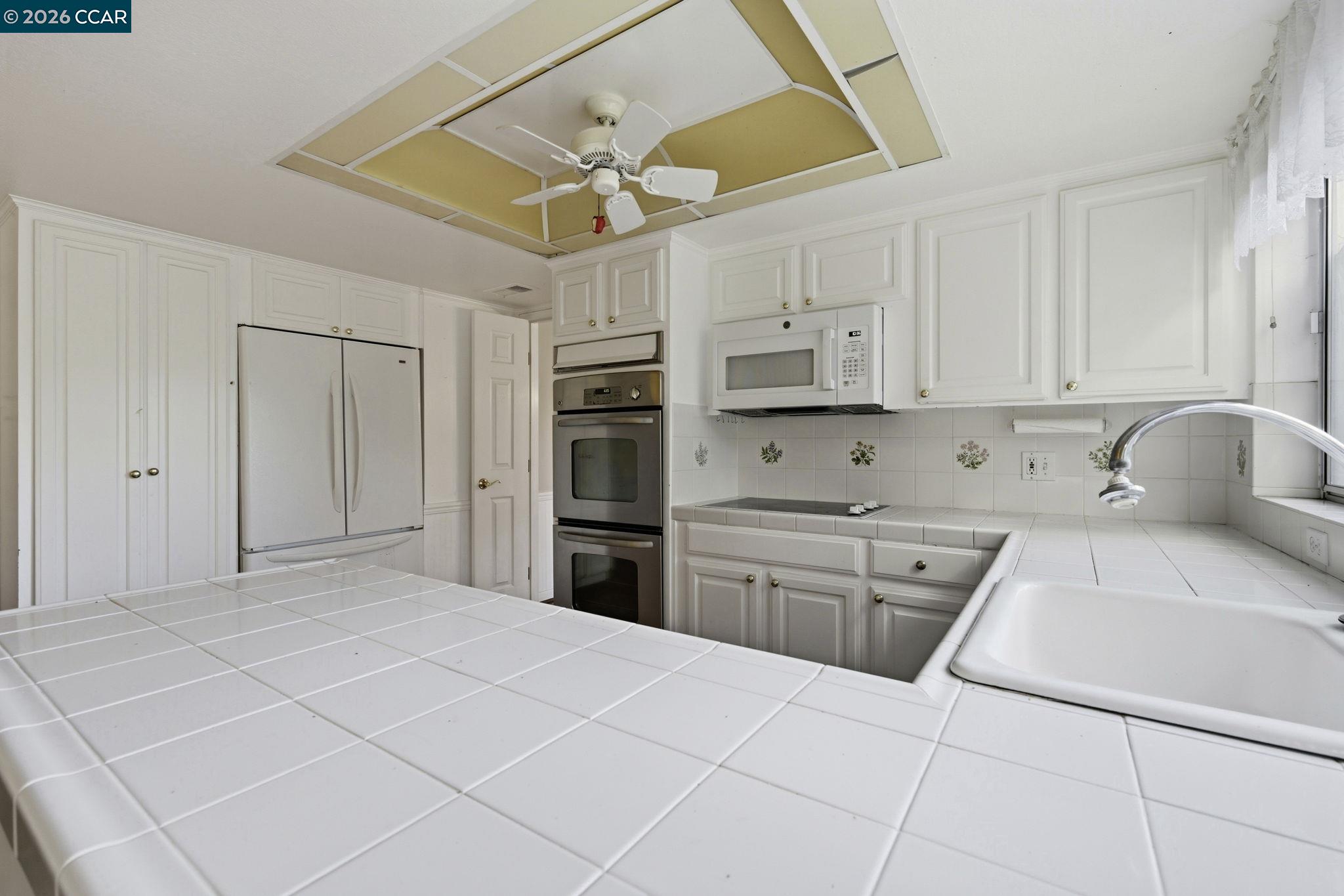 Detail Gallery Image 9 of 34 For 4001 Terra Granada Dr 1a,  Walnut Creek,  CA 94595 - 3 Beds | 2 Baths