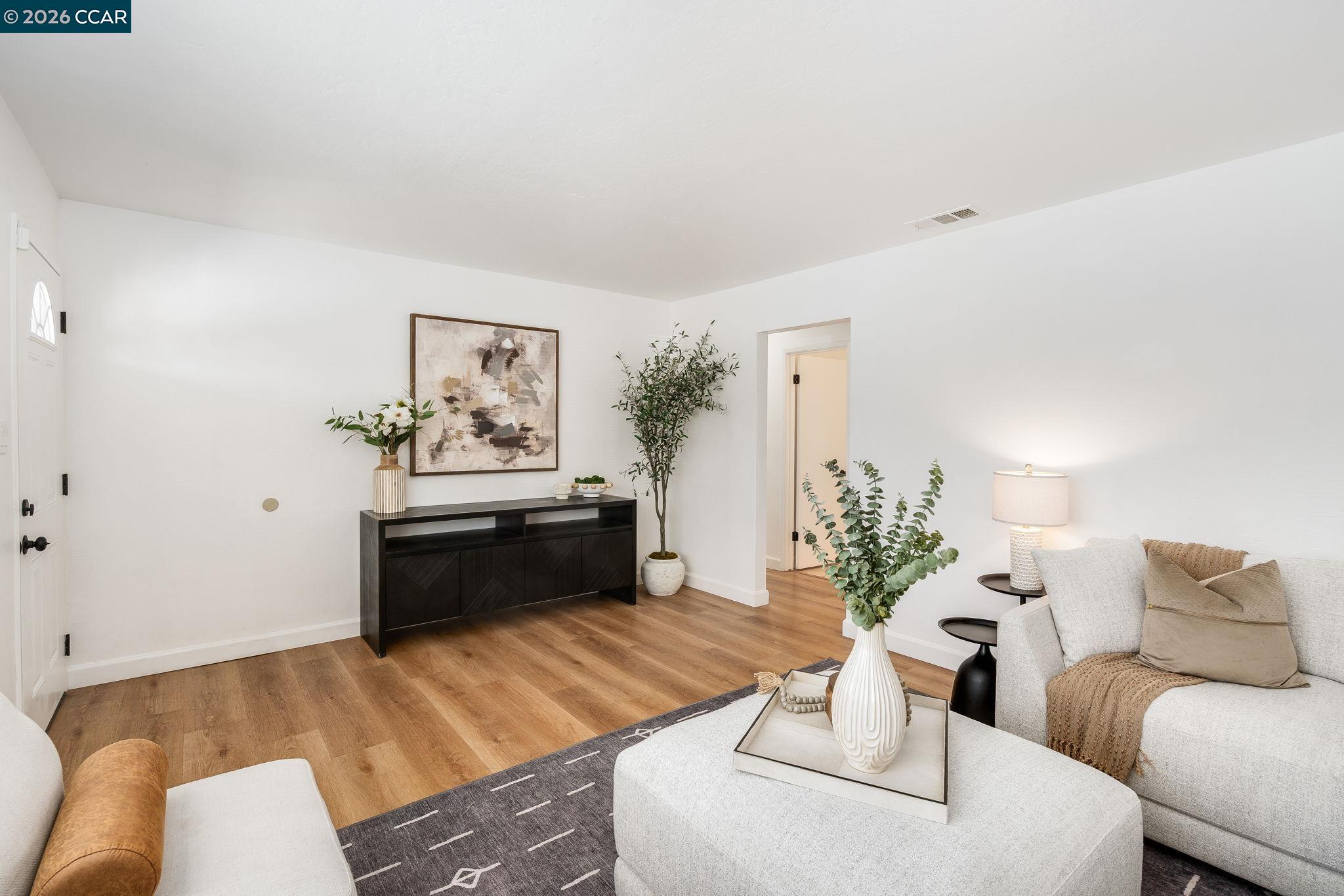 Detail Gallery Image 8 of 37 For 2913 Plumleigh Ave, Antioch,  CA 94509 - 3 Beds | 2 Baths