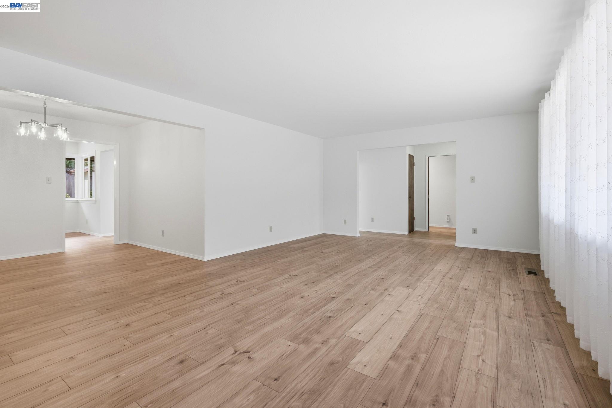 Detail Gallery Image 12 of 49 For 649 Graham Hill Rd, Santa Cruz,  CA 95060 - 3 Beds | 2/1 Baths