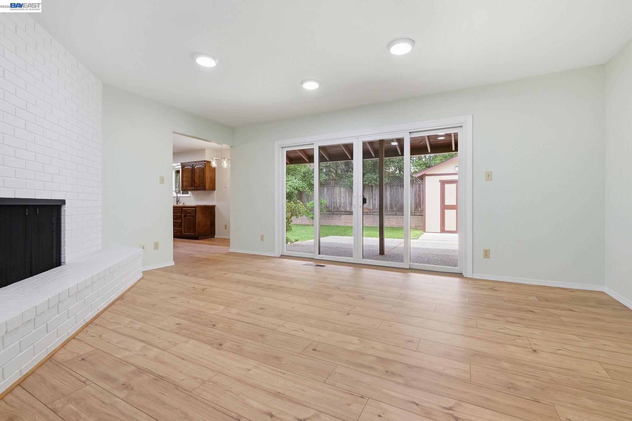 Detail Gallery Image 13 of 49 For 649 Graham Hill Rd, Santa Cruz,  CA 95060 - 3 Beds | 2/1 Baths