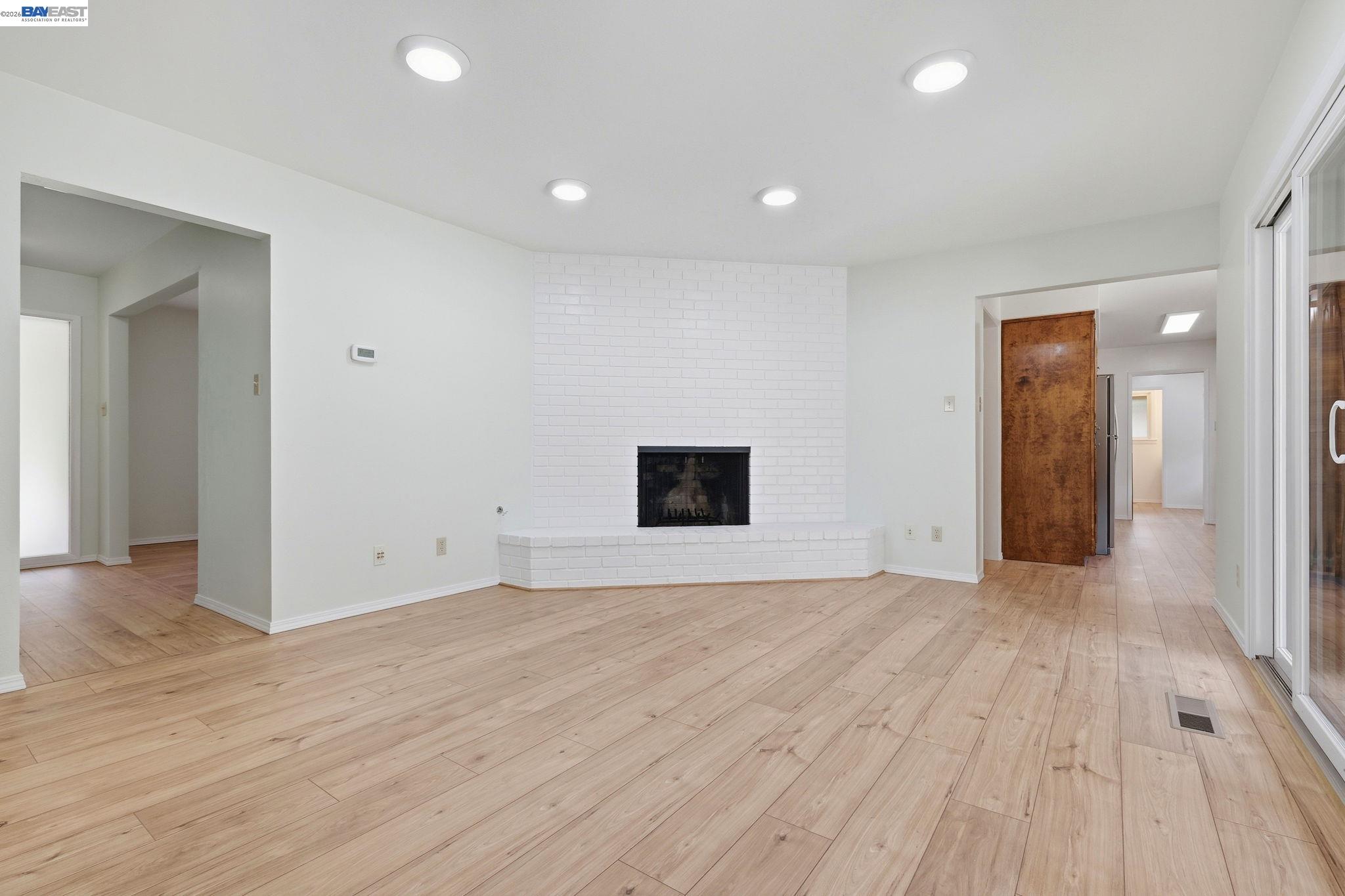 Detail Gallery Image 18 of 49 For 649 Graham Hill Rd, Santa Cruz,  CA 95060 - 3 Beds | 2/1 Baths