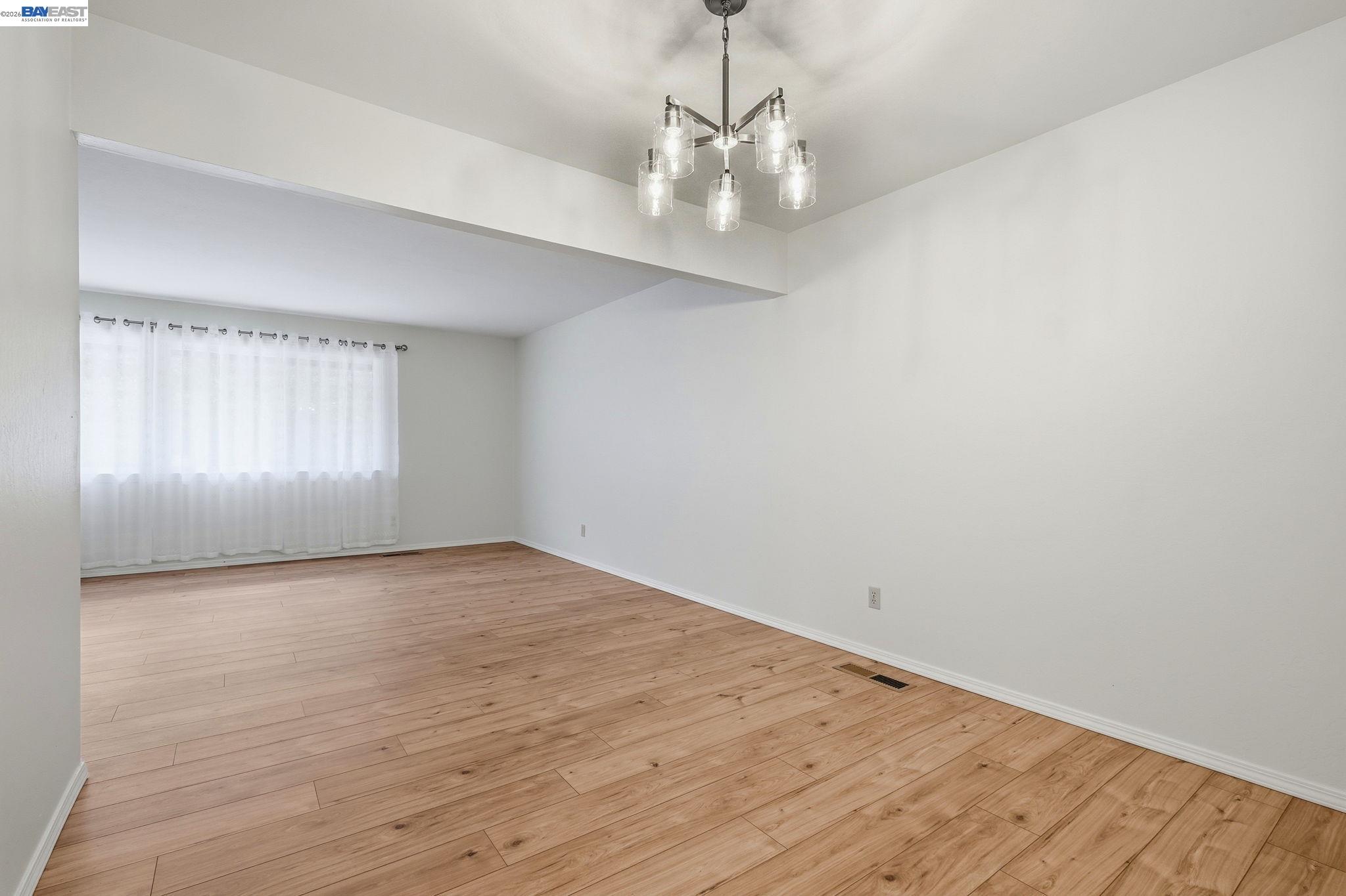 Detail Gallery Image 25 of 49 For 649 Graham Hill Rd, Santa Cruz,  CA 95060 - 3 Beds | 2/1 Baths