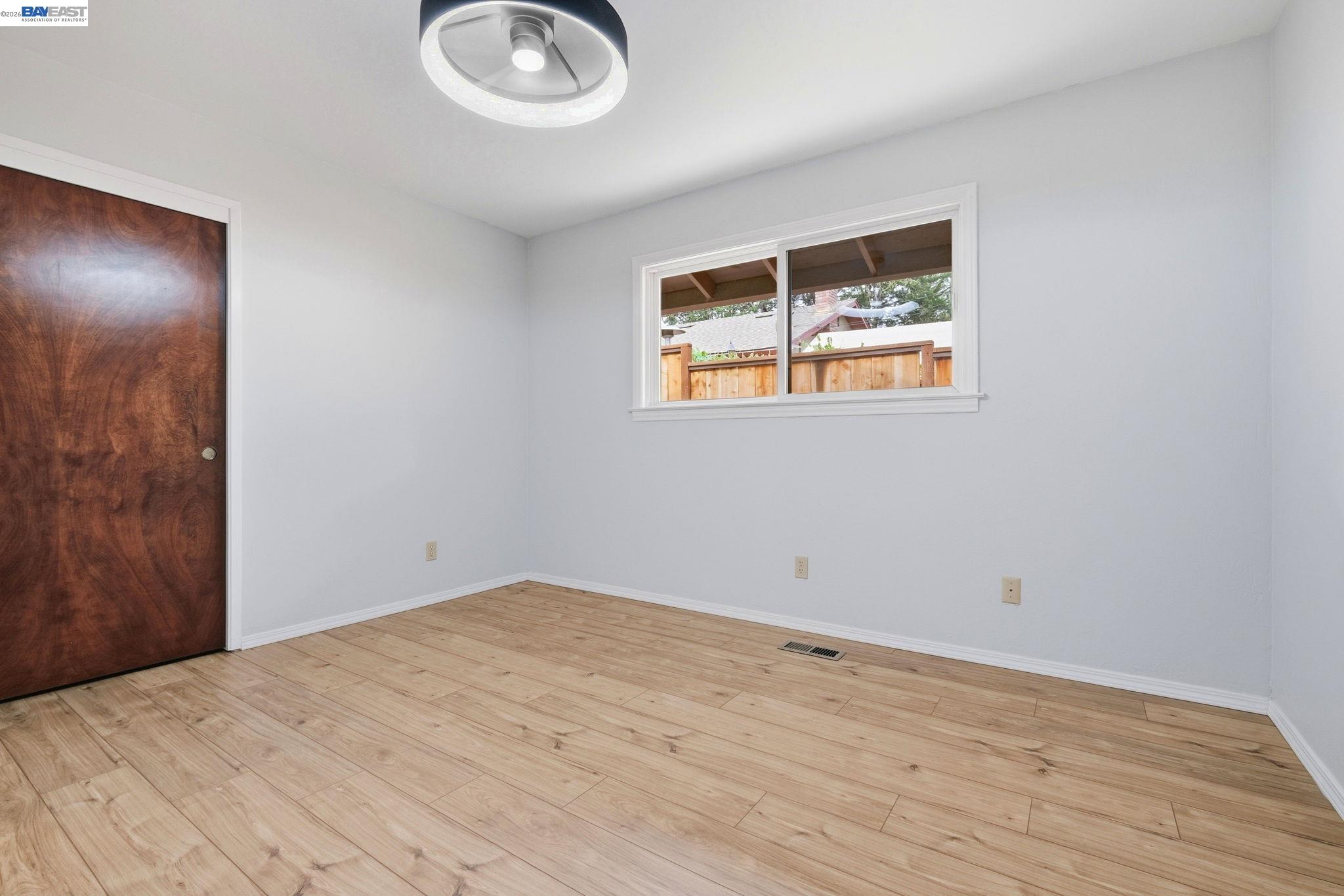 Detail Gallery Image 37 of 49 For 649 Graham Hill Rd, Santa Cruz,  CA 95060 - 3 Beds | 2/1 Baths