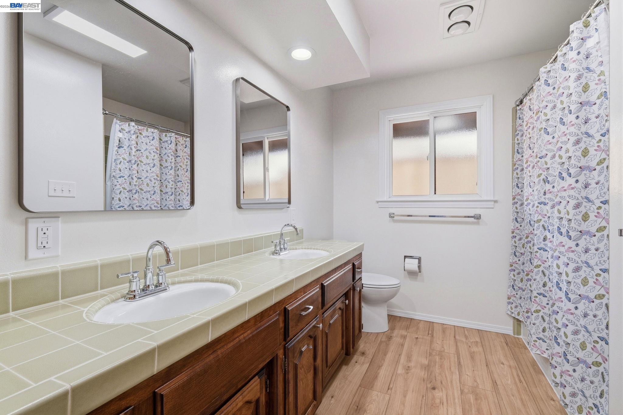 Detail Gallery Image 38 of 49 For 649 Graham Hill Rd, Santa Cruz,  CA 95060 - 3 Beds | 2/1 Baths