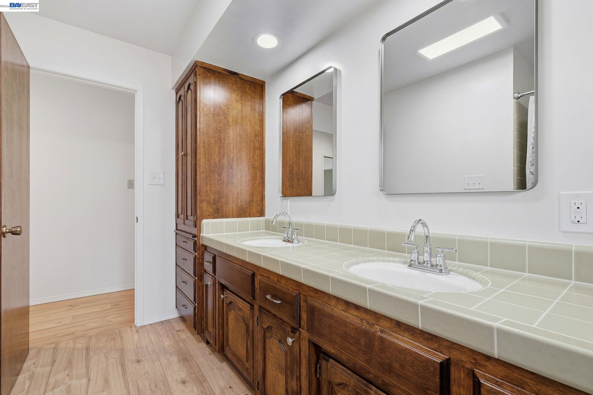 Detail Gallery Image 39 of 49 For 649 Graham Hill Rd, Santa Cruz,  CA 95060 - 3 Beds | 2/1 Baths