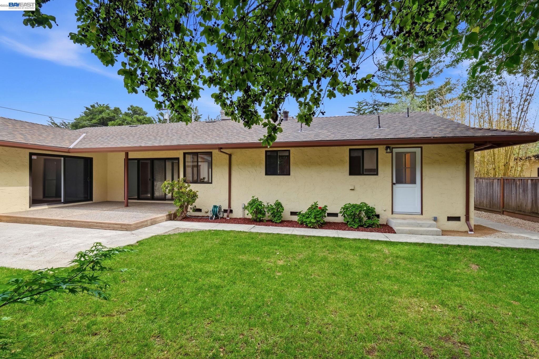 Detail Gallery Image 49 of 49 For 649 Graham Hill Rd, Santa Cruz,  CA 95060 - 3 Beds | 2/1 Baths