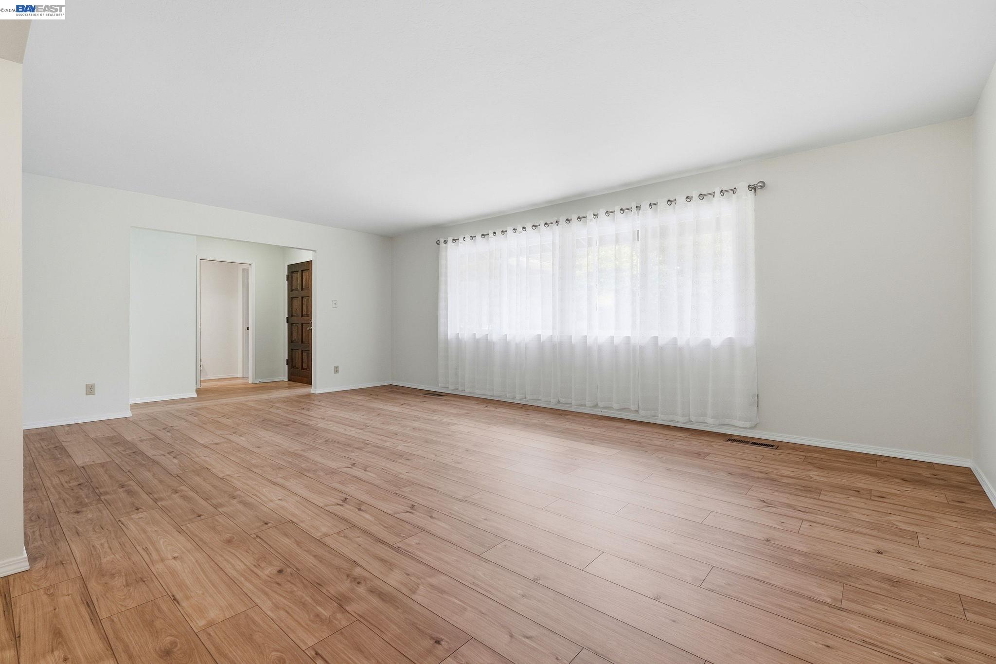 Detail Gallery Image 10 of 49 For 649 Graham Hill Rd, Santa Cruz,  CA 95060 - 3 Beds | 2/1 Baths