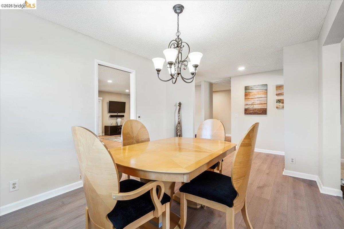 Detail Gallery Image 11 of 56 For 14787 Oleander St, San Leandro,  CA 94578 - 4 Beds | 2 Baths