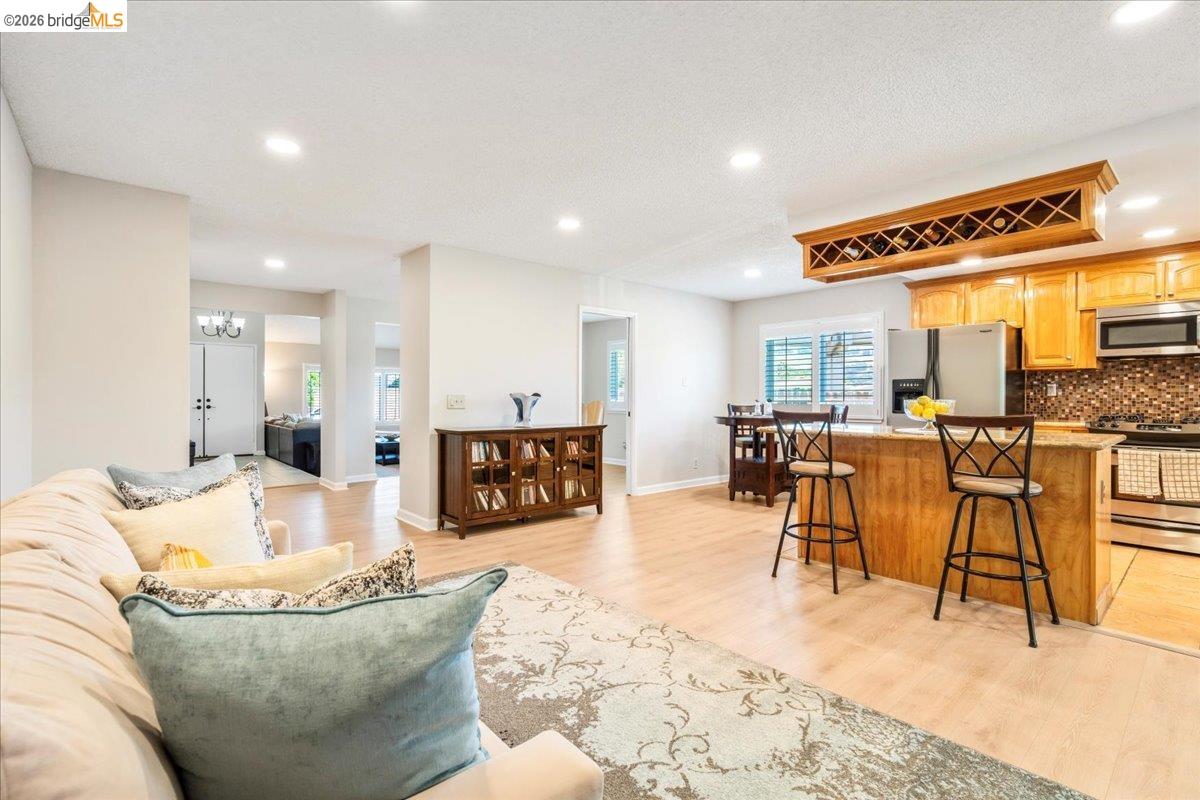 Detail Gallery Image 16 of 56 For 14787 Oleander St, San Leandro,  CA 94578 - 4 Beds | 2 Baths