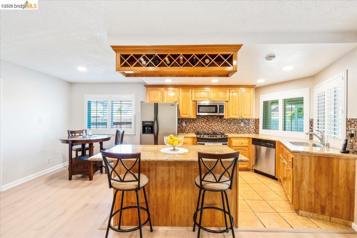 Detail Gallery Image 17 of 56 For 14787 Oleander St, San Leandro,  CA 94578 - 4 Beds | 2 Baths