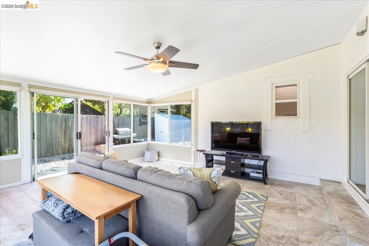 Detail Gallery Image 23 of 56 For 14787 Oleander St, San Leandro,  CA 94578 - 4 Beds | 2 Baths