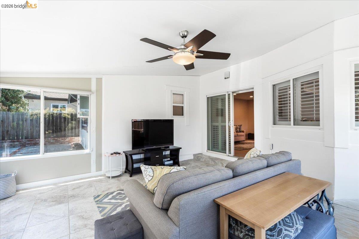 Detail Gallery Image 24 of 56 For 14787 Oleander St, San Leandro,  CA 94578 - 4 Beds | 2 Baths