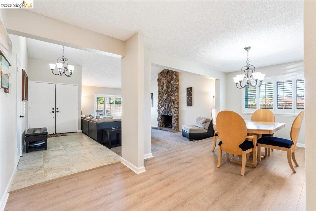 Detail Gallery Image 8 of 56 For 14787 Oleander St, San Leandro,  CA 94578 - 4 Beds | 2 Baths