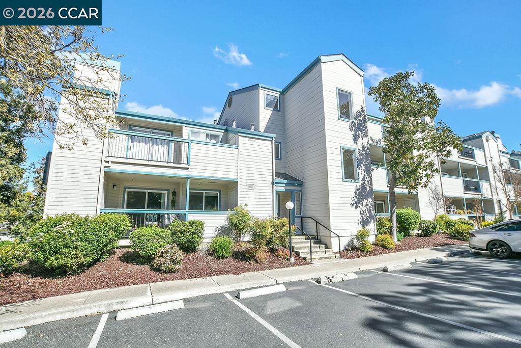 Photo #2: 41127570 Listing: Photo #2