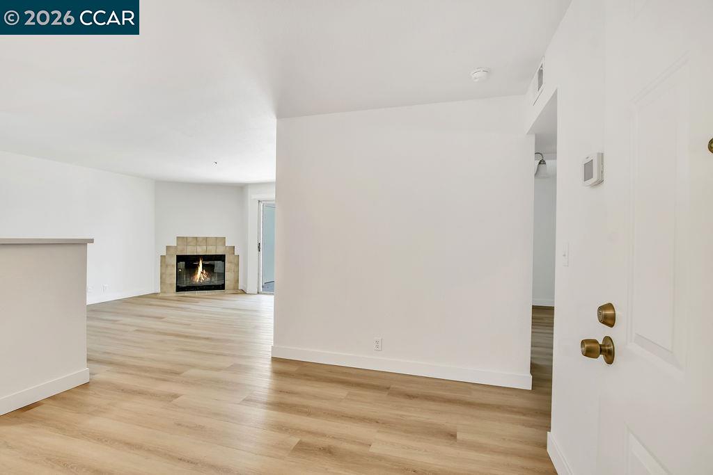 Photo #6: 41127570 Listing: Photo #6