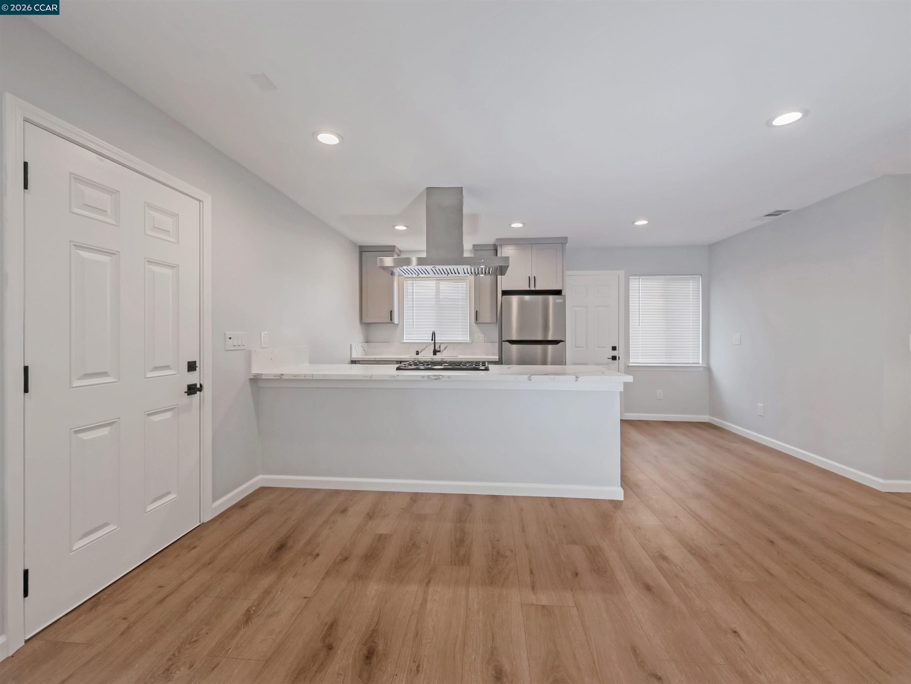 Detail Gallery Image 5 of 40 For 2019 Potrero Ave, Richmond,  CA 94804 - – Beds | – Baths