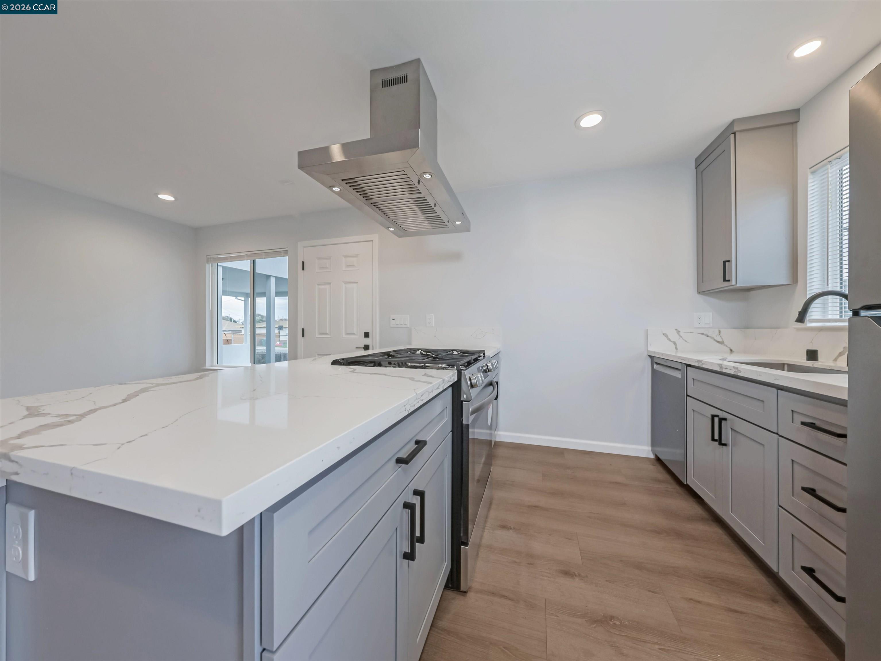 Detail Gallery Image 9 of 40 For 2019 Potrero Ave, Richmond,  CA 94804 - – Beds | – Baths