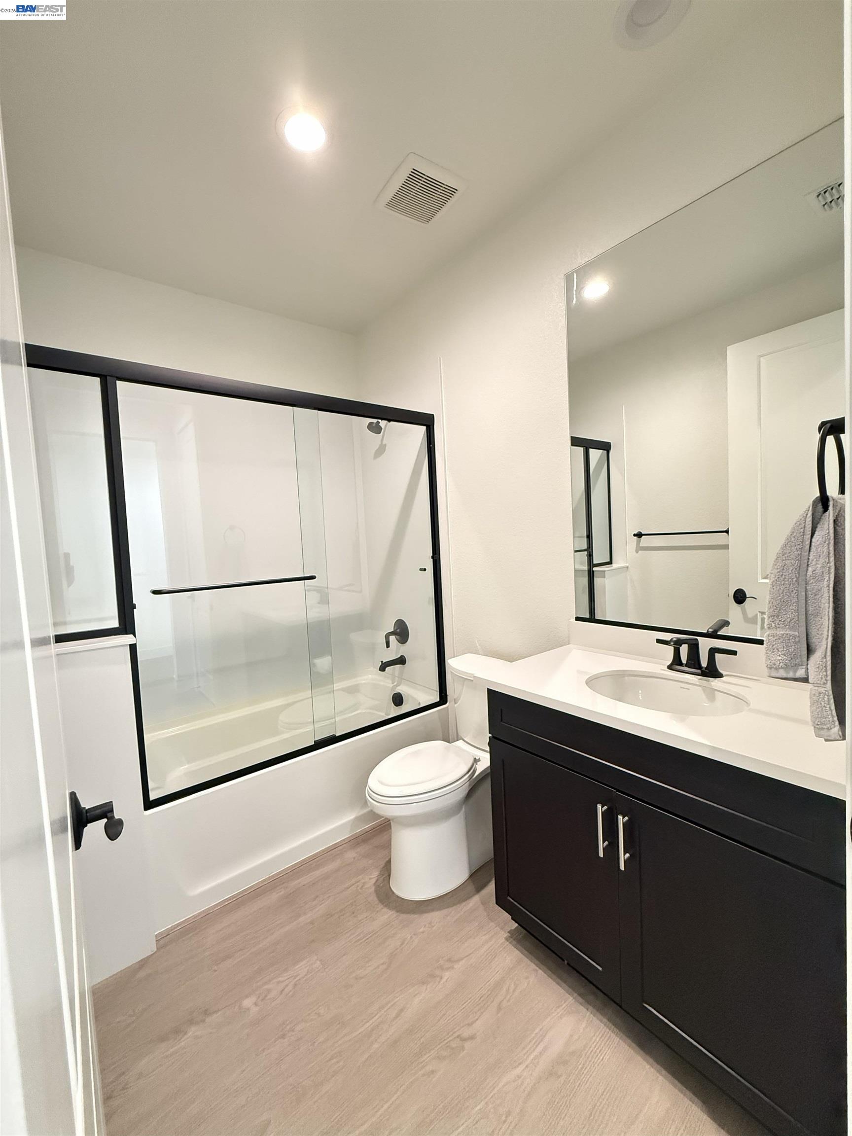 Detail Gallery Image 7 of 40 For 619 Heathridge Street, Manteca,  CA 95336-8814 - 2 Beds | 2 Baths