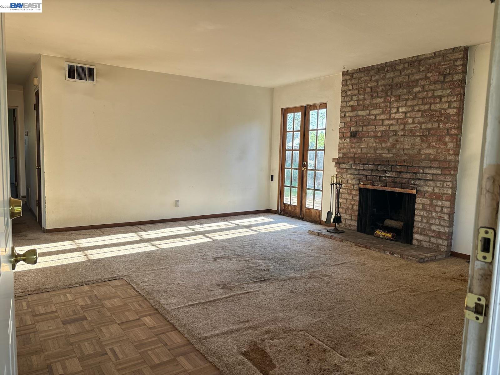 Detail Gallery Image 2 of 7 For 1408 Carmelita Ct, Concord,  CA 94520 - 3 Beds | 2 Baths