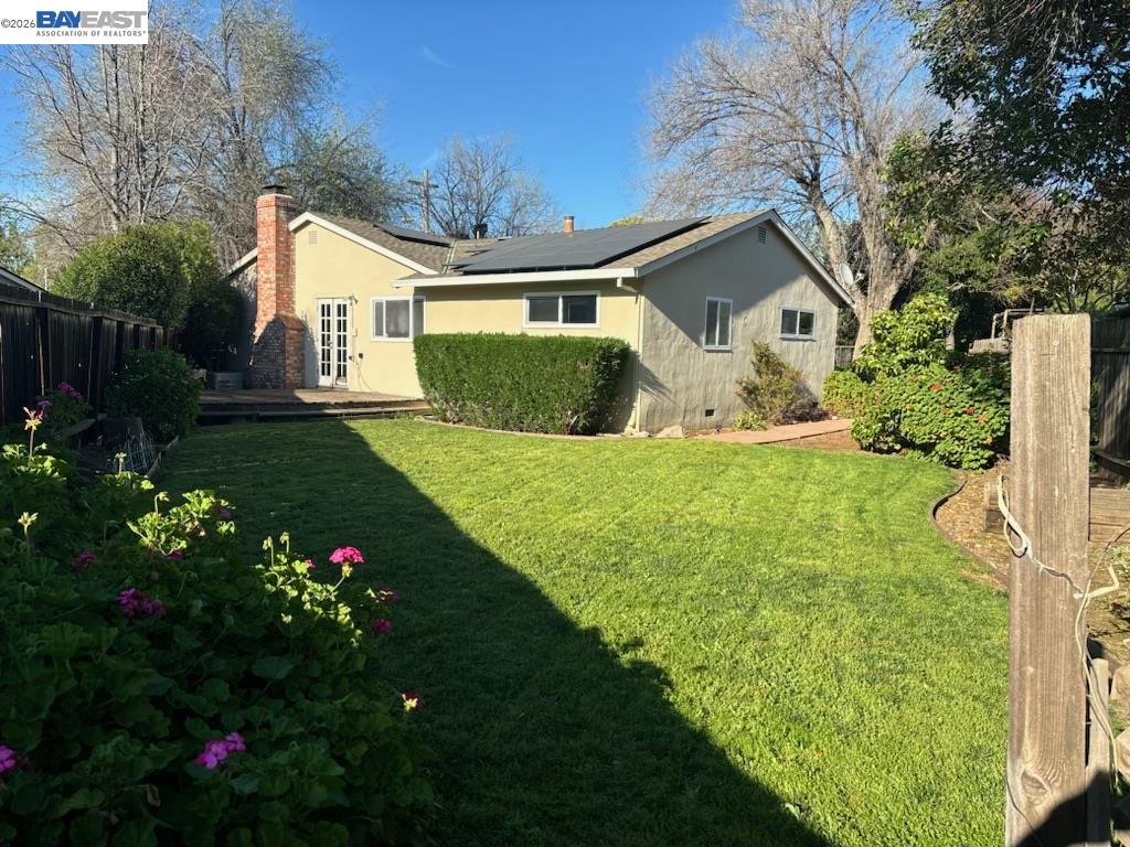 Detail Gallery Image 5 of 7 For 1408 Carmelita Ct, Concord,  CA 94520 - 3 Beds | 2 Baths